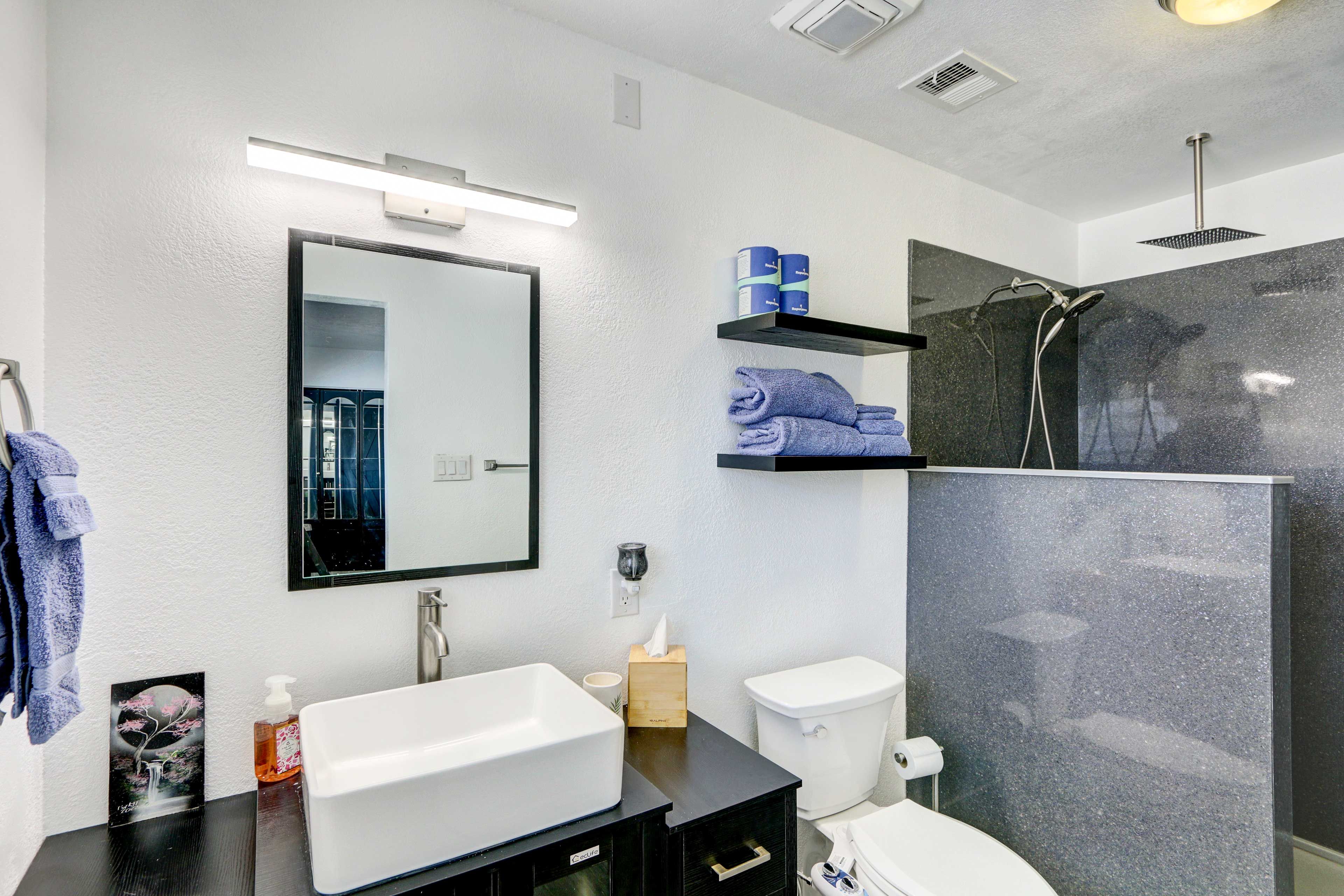 En-Suite Bathroom | Complimentary Toiletries | Hair Dryer