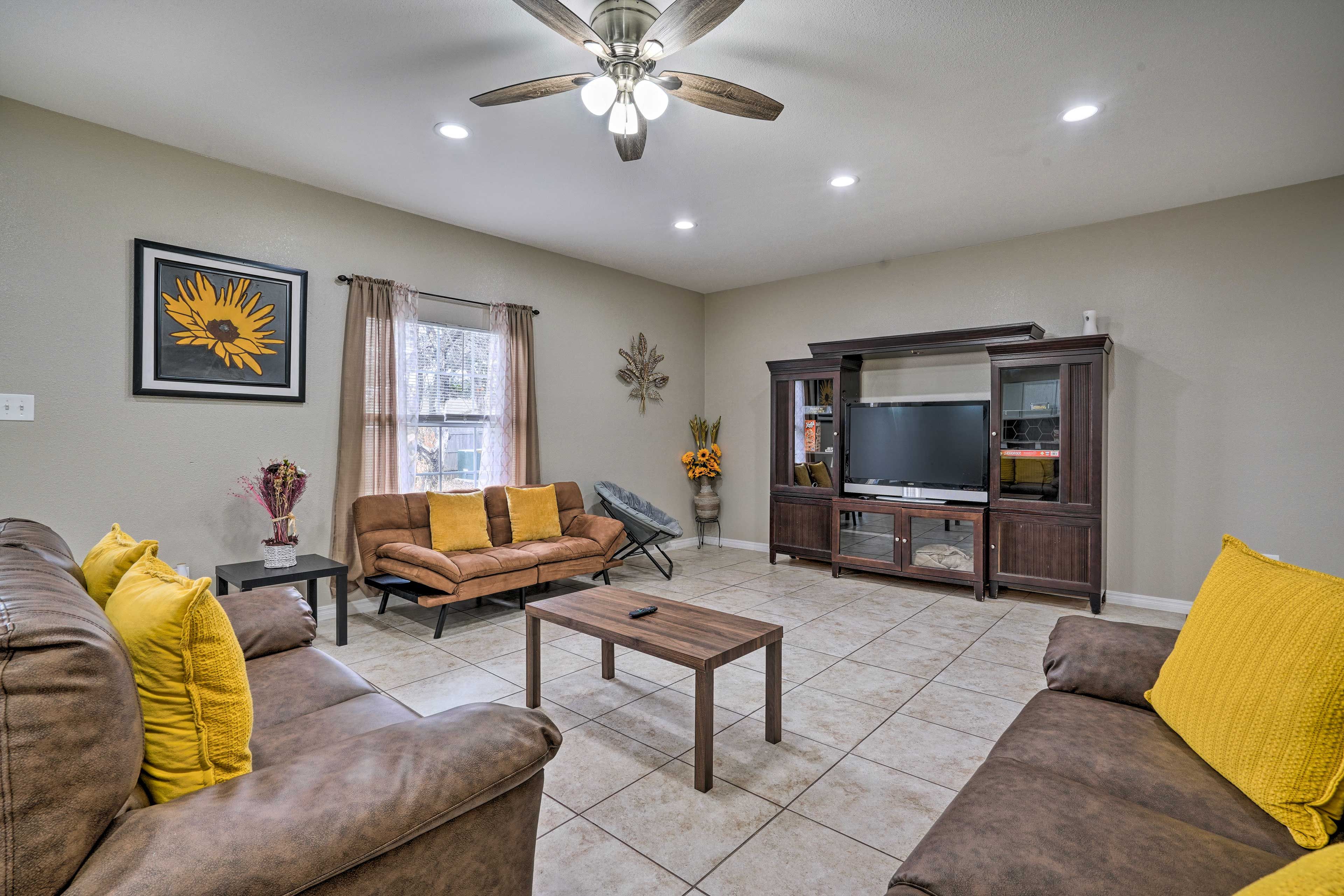 Living Room | Free WiFi | Central A/C | Washer & Dryer | Pet Friendly w/ Fee