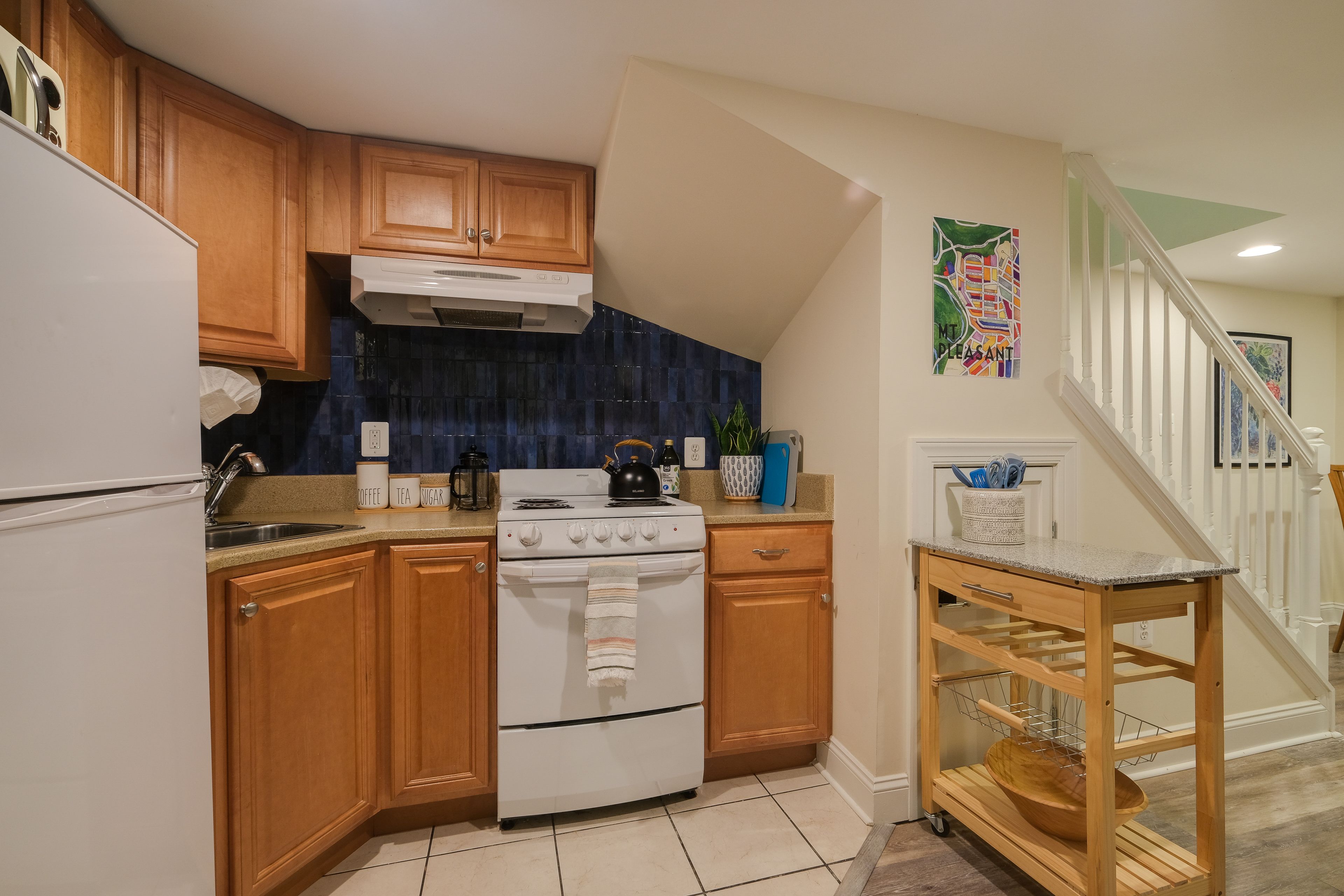Kitchen | Cooking Basics | Coffee Maker | Paper Towels/Trash Bags Provided