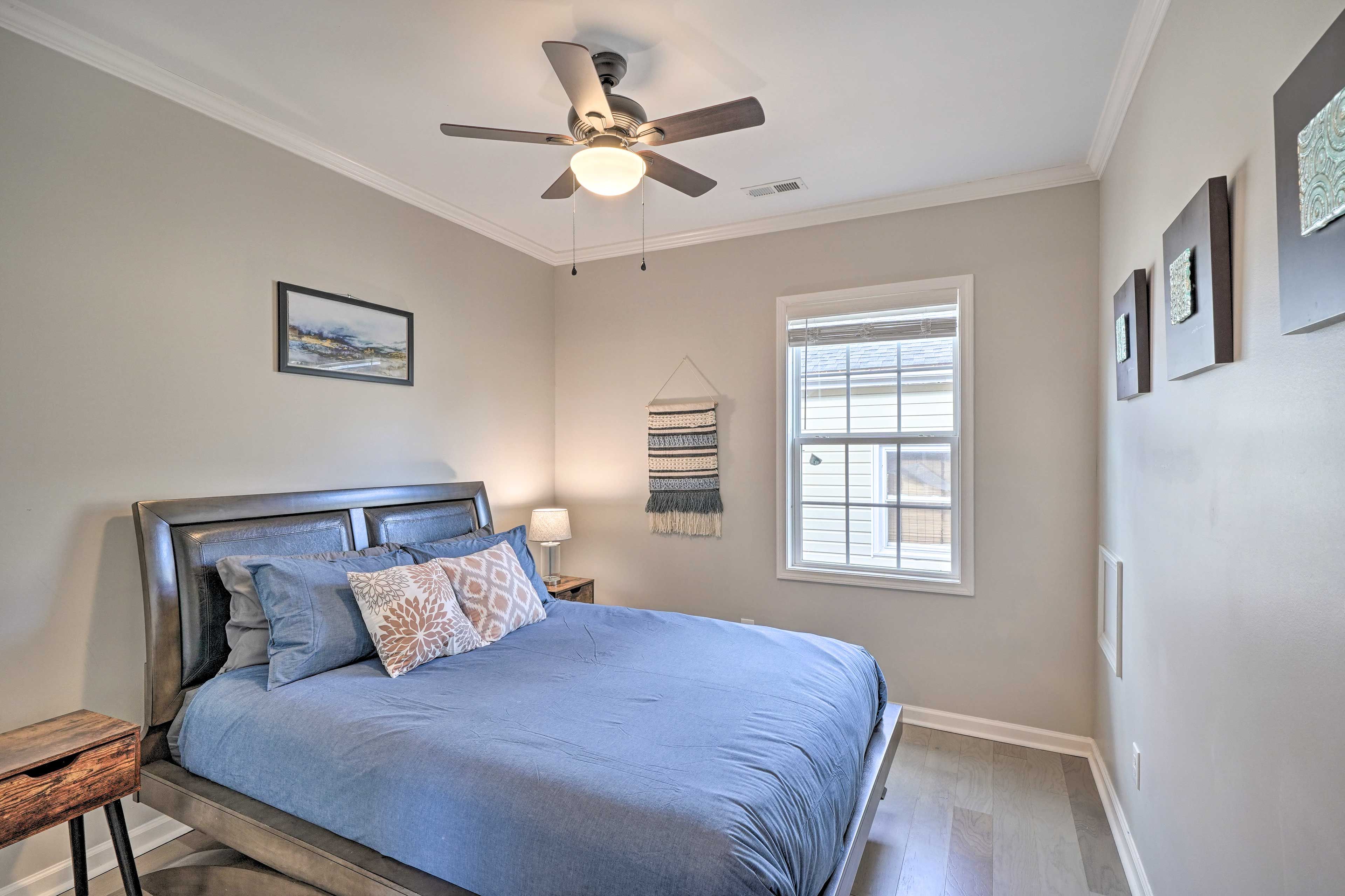 Bedroom 2 | Queen Bed
