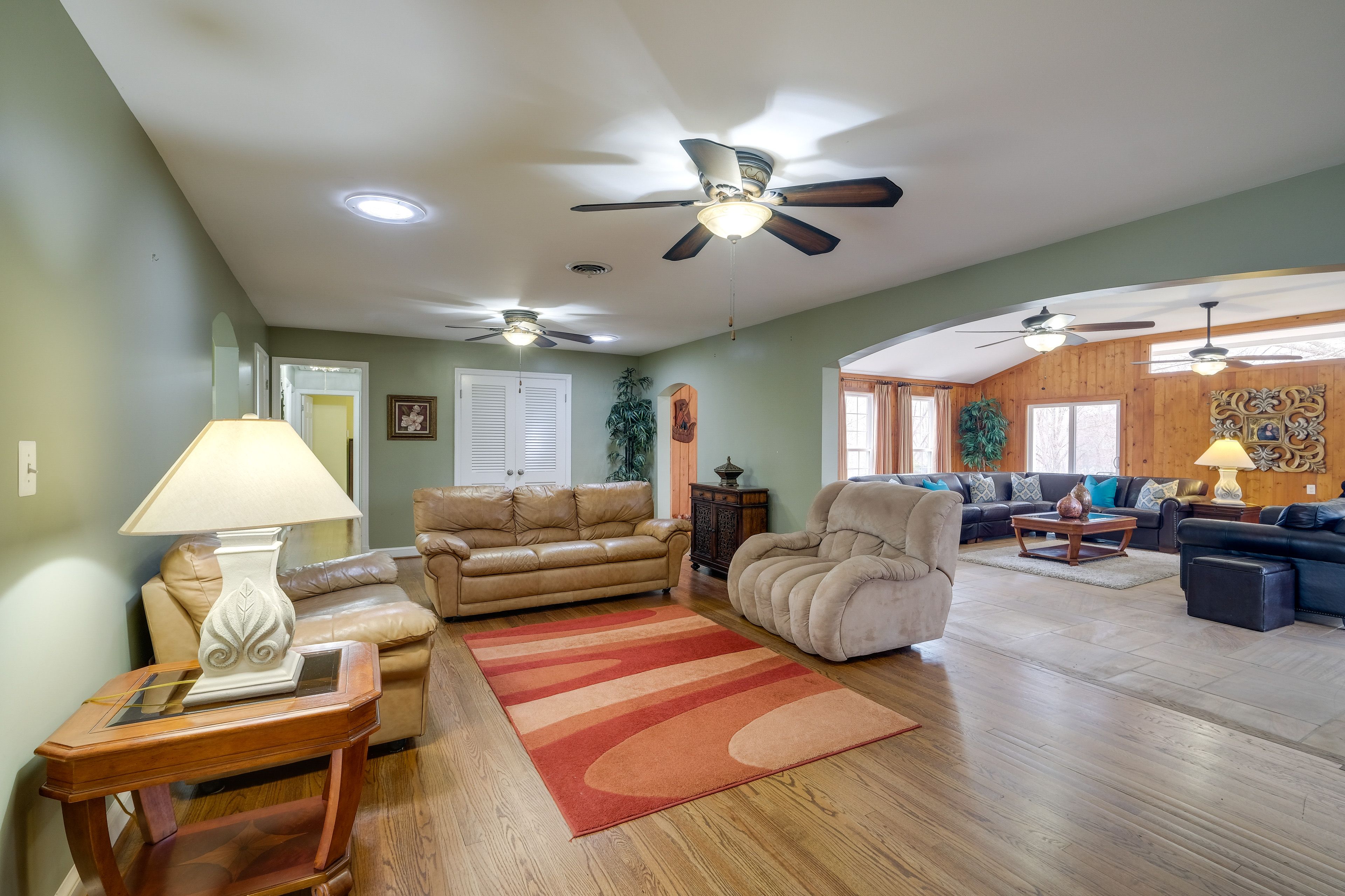 Living Room | Main Floor | Free WiFi | Cable | Board Games