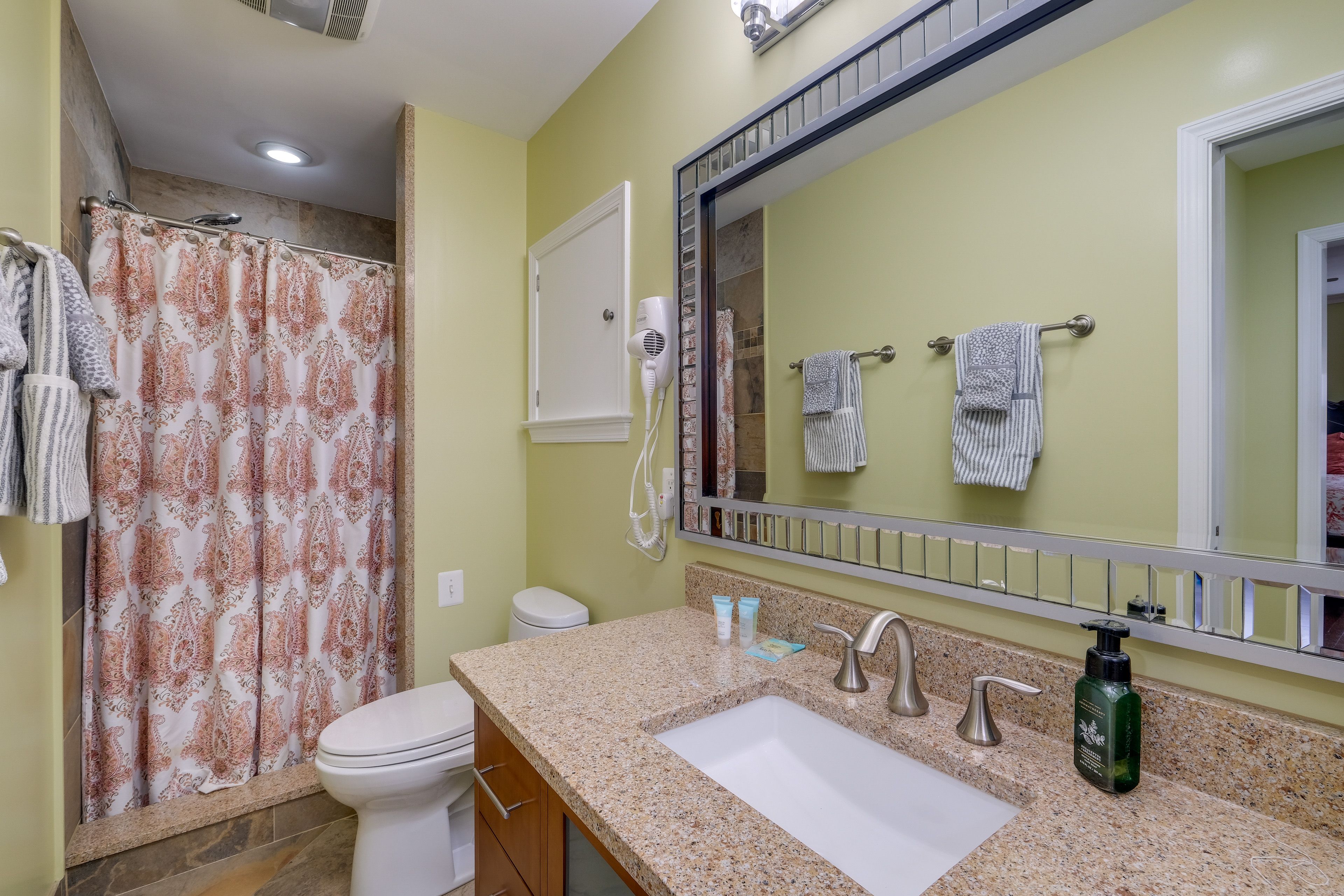 En-Suite Bathroom | Access via Bedroom 1 | Complimentary Toiletries