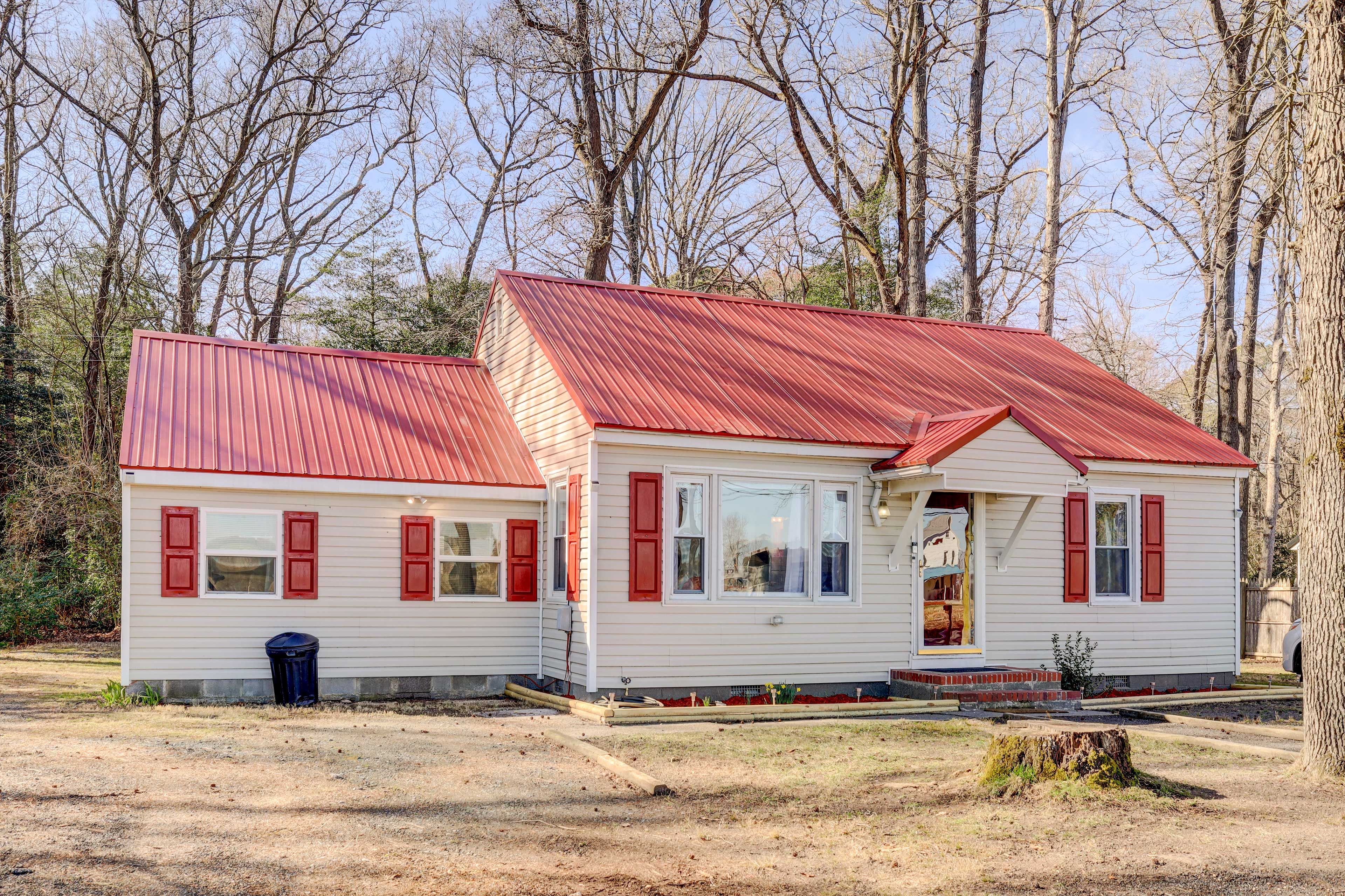 Laurel Vacation Rental | 3BR | 1.5BA | 950 Sq Ft | Stairs Required to Enter