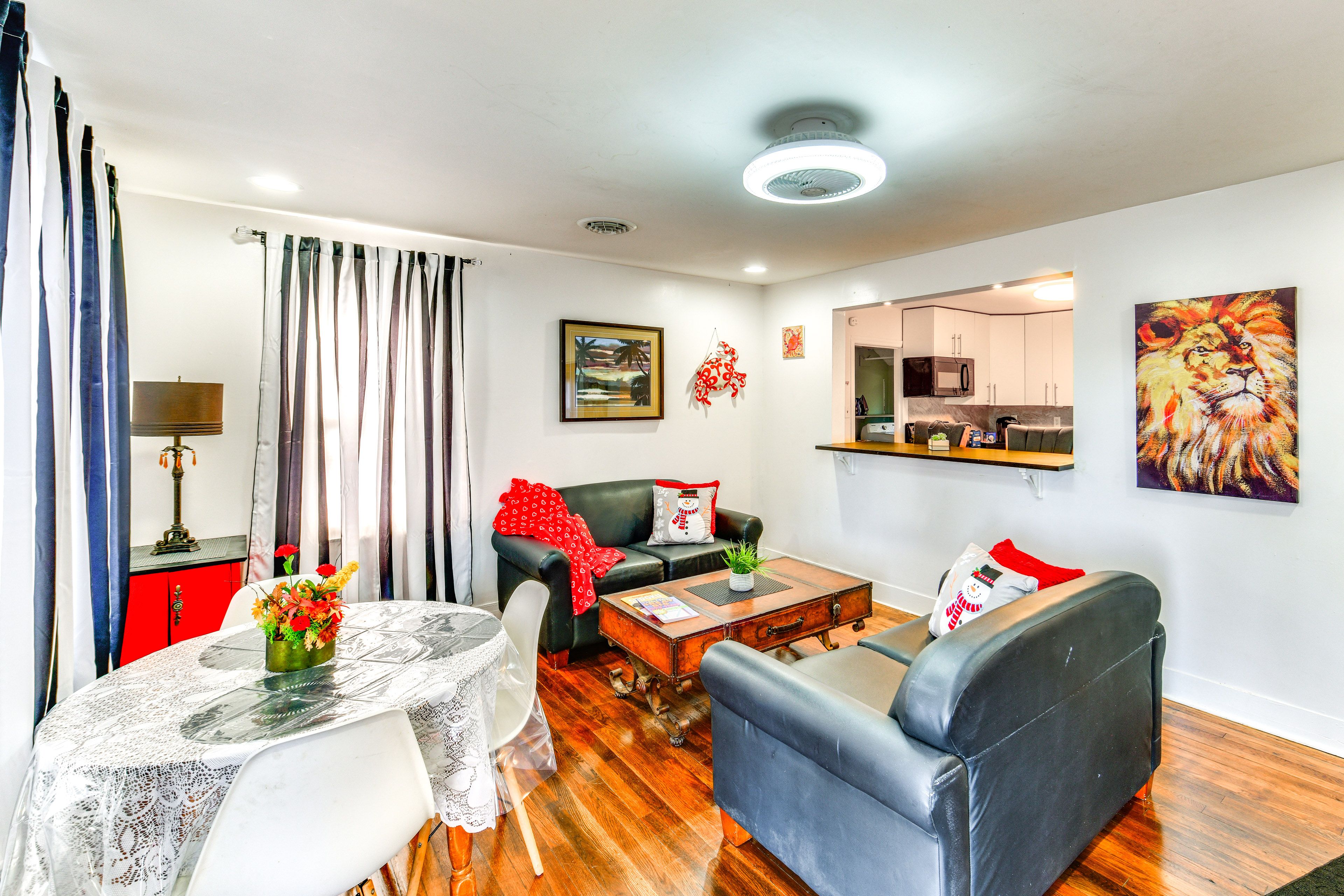 Living Room | Flat-Screen TV | Electric Fireplace | Dining Area | Single Story