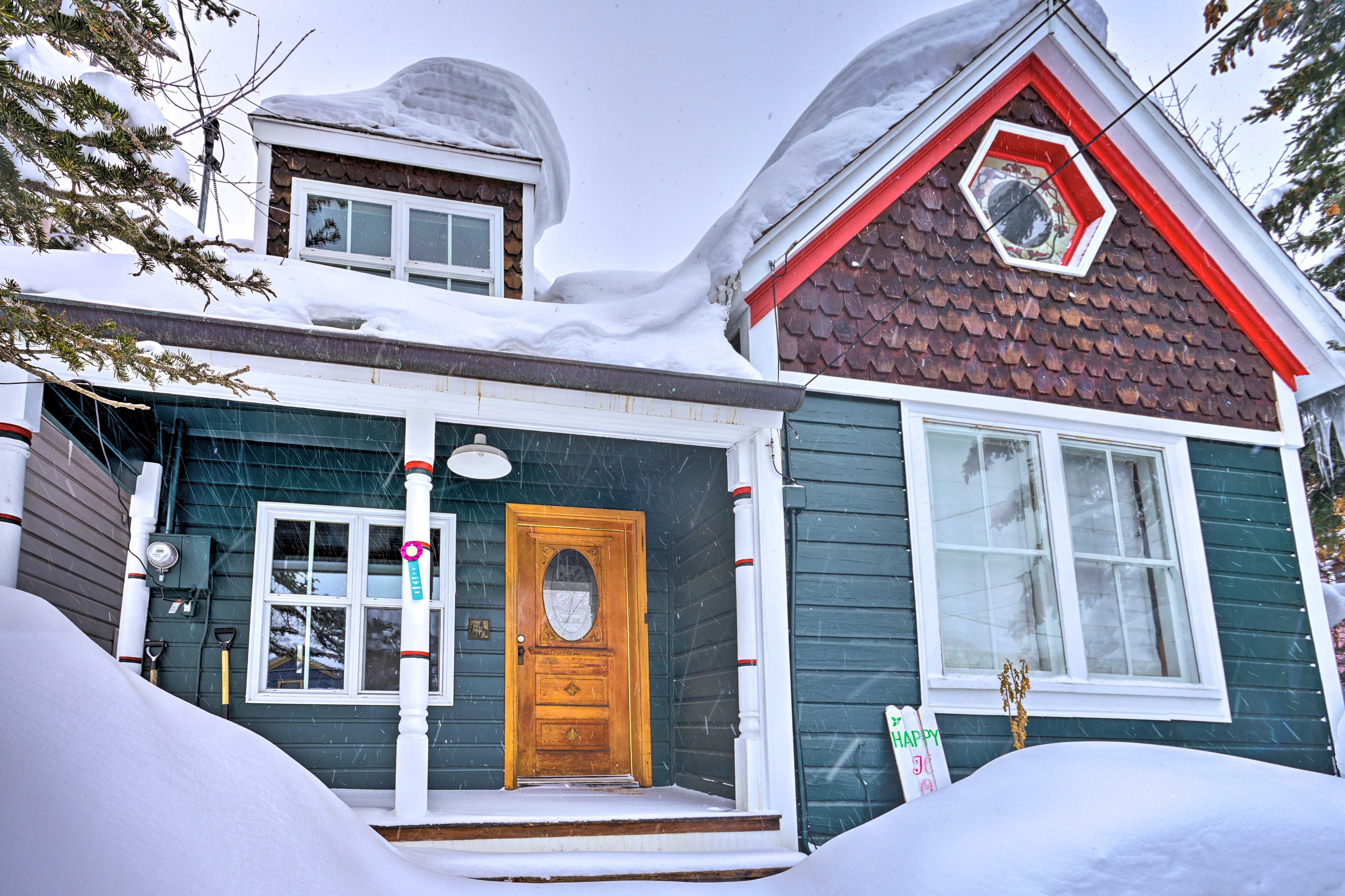 Exterior | 1 Exterior Security Camera