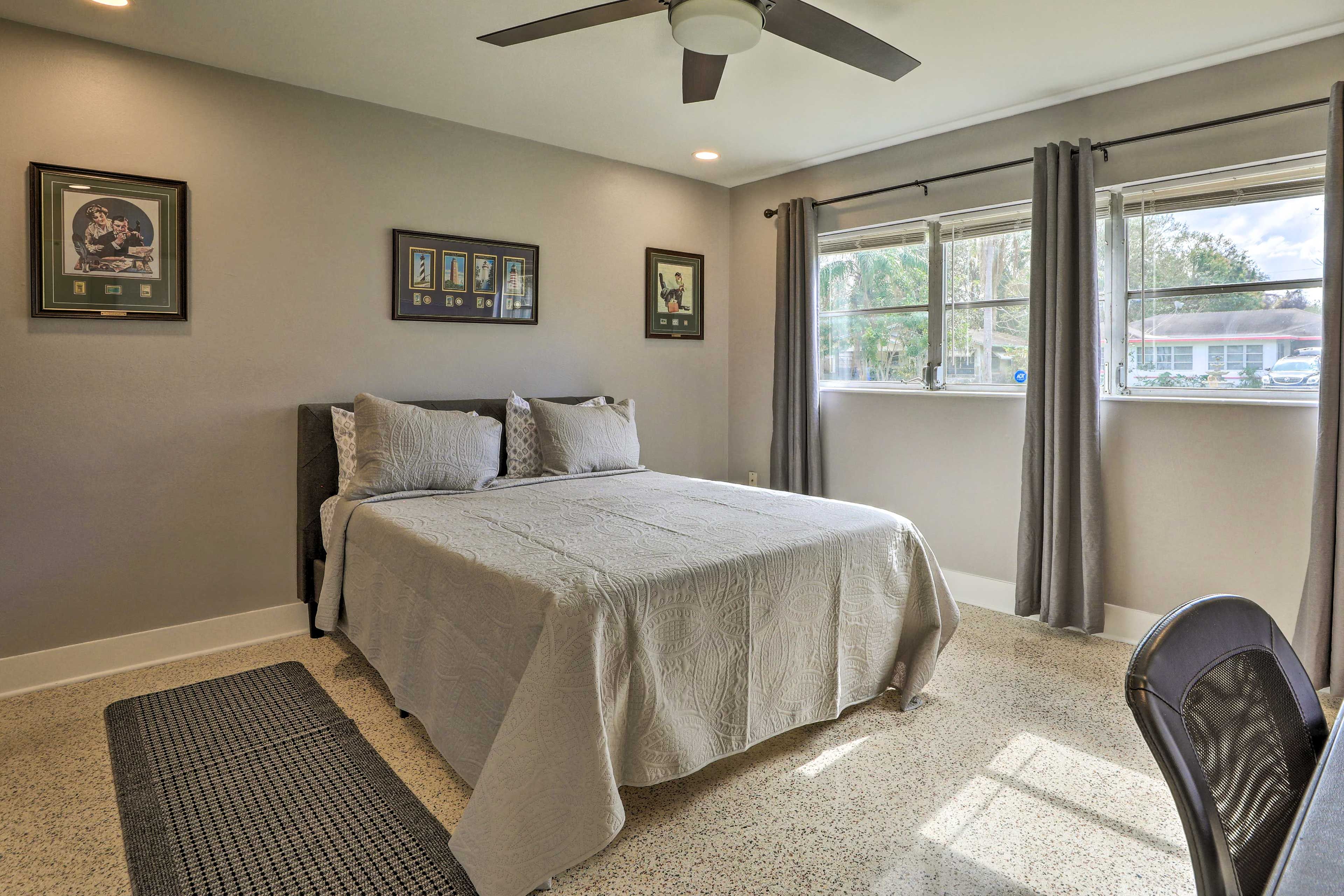 Bedroom 3 | Queen Bed