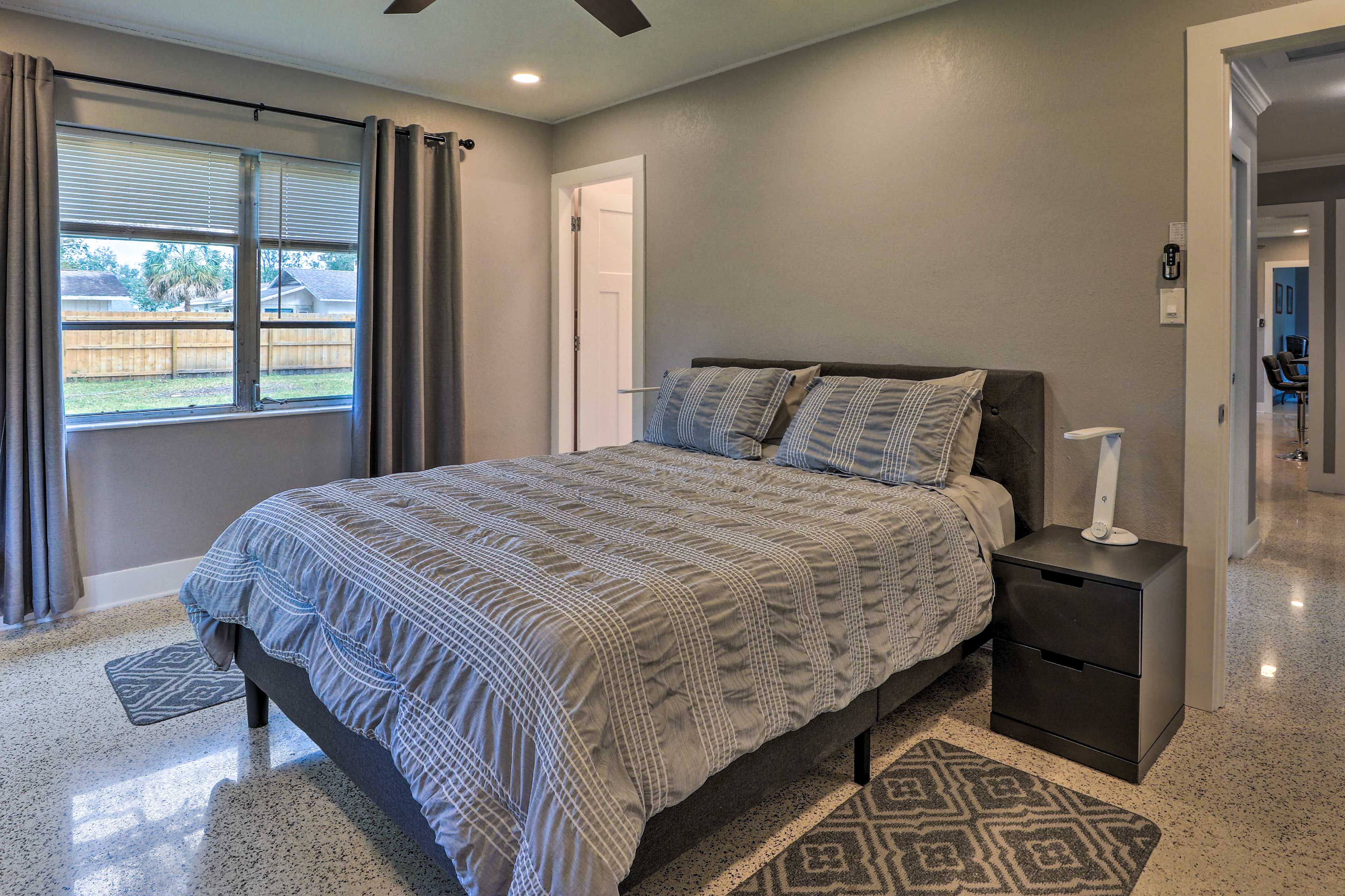 Bedroom 1 | Queen Bed | Smart TV | Linens Provided