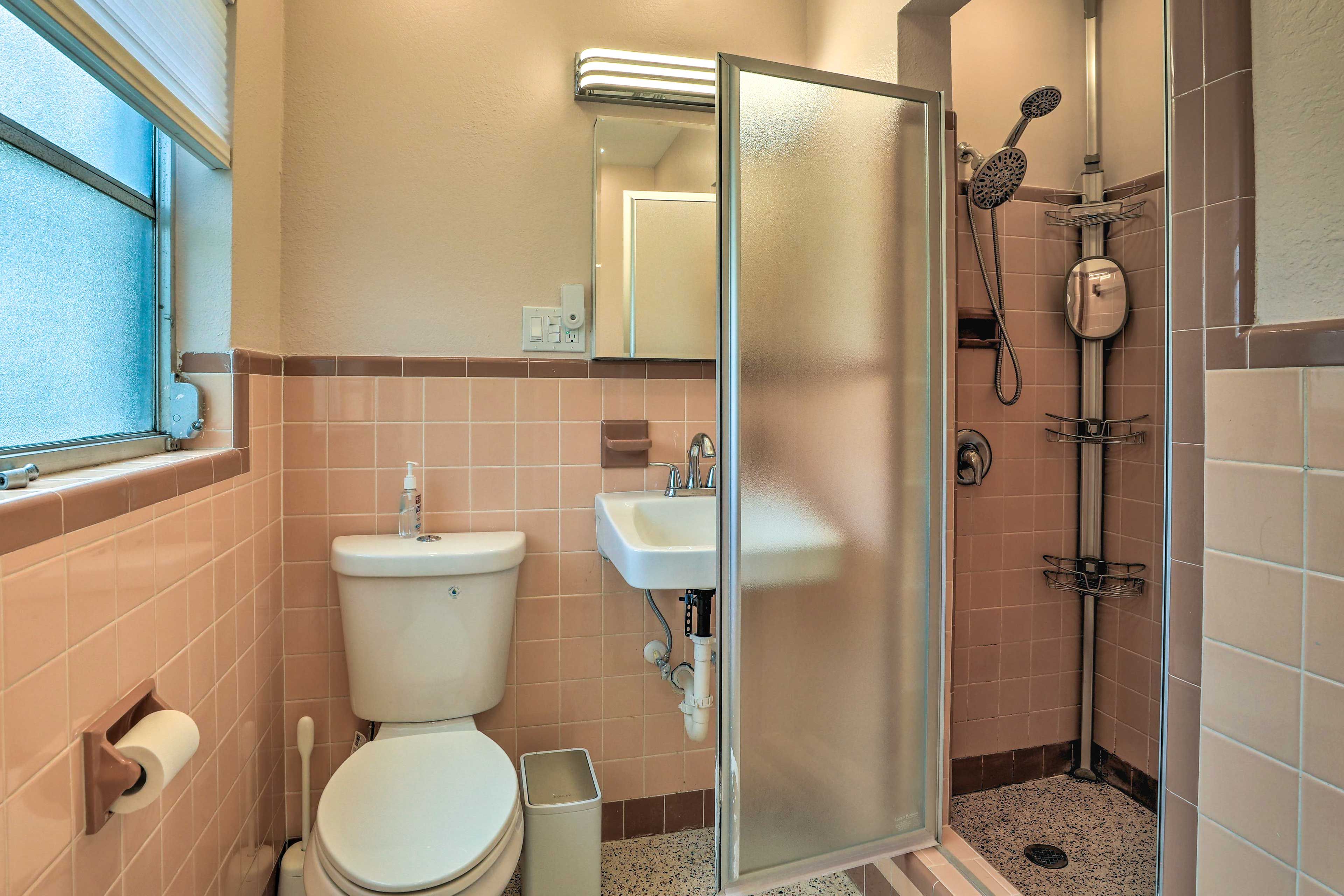 En-Suite Bathroom | Access via Bedroom 1 | Complimentary Toiletries