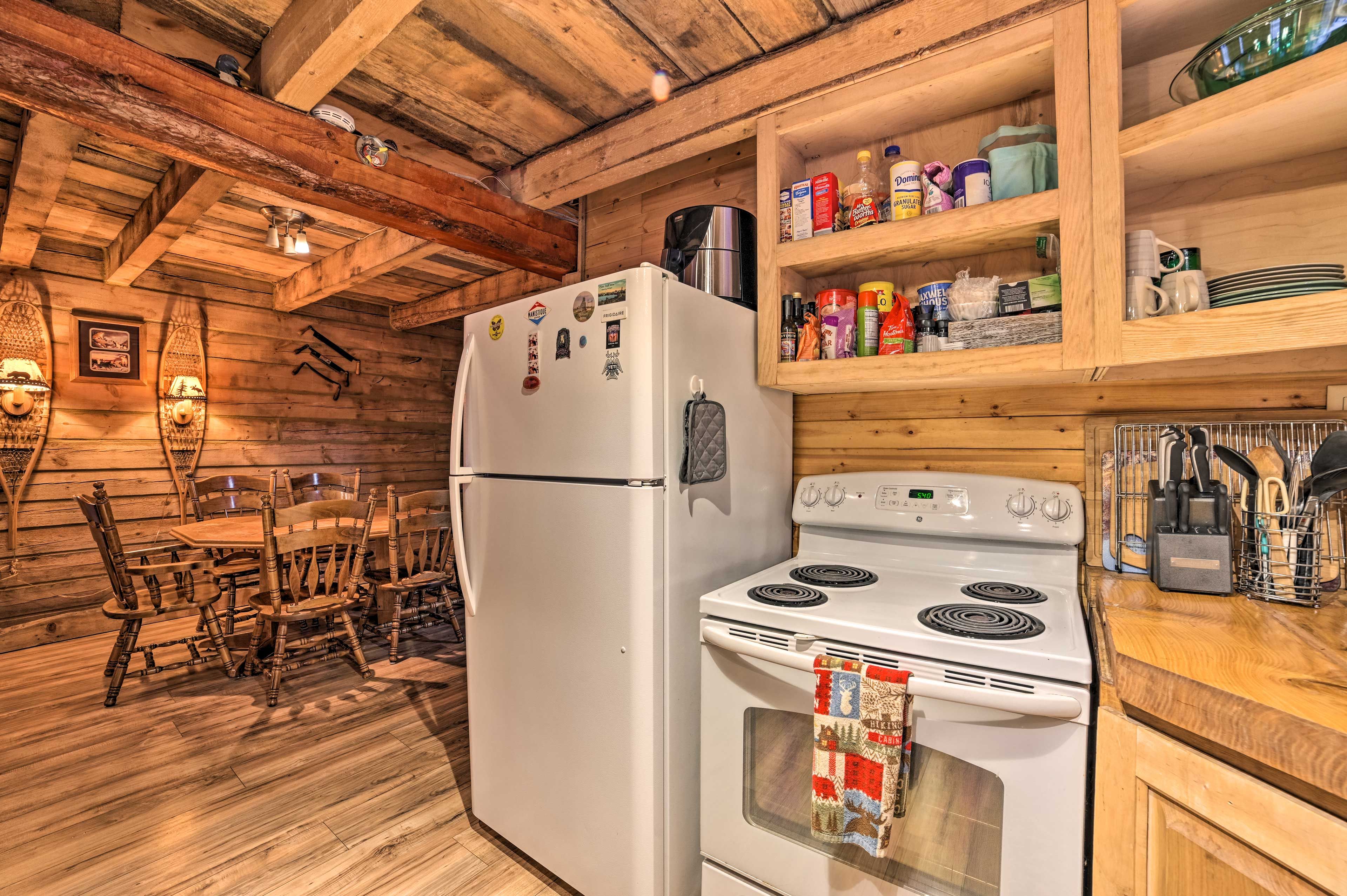 Kitchen | 1st Floor | Blender | Toaster | Complimentary Coffee