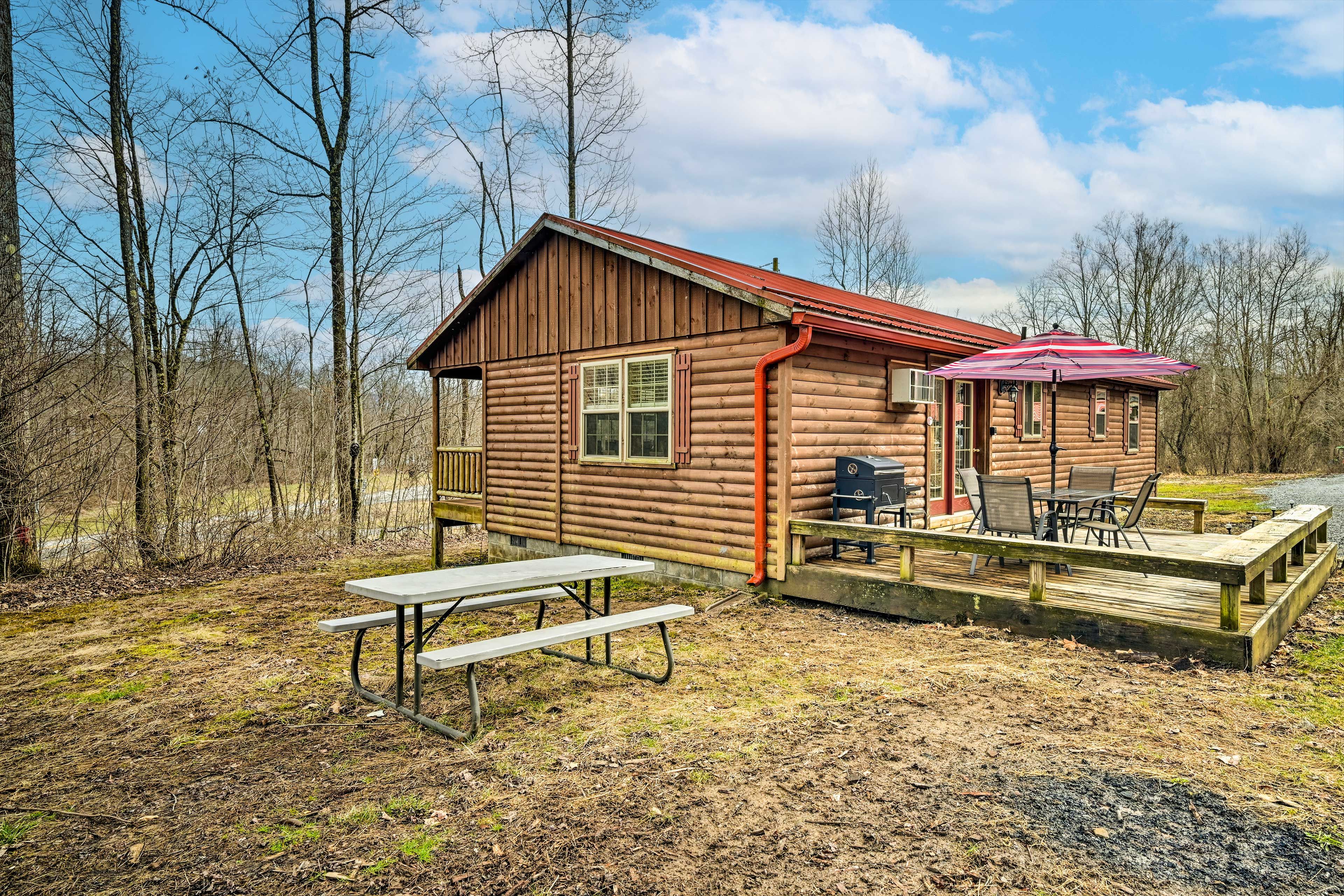 Cabin Exterior | Private Yard
