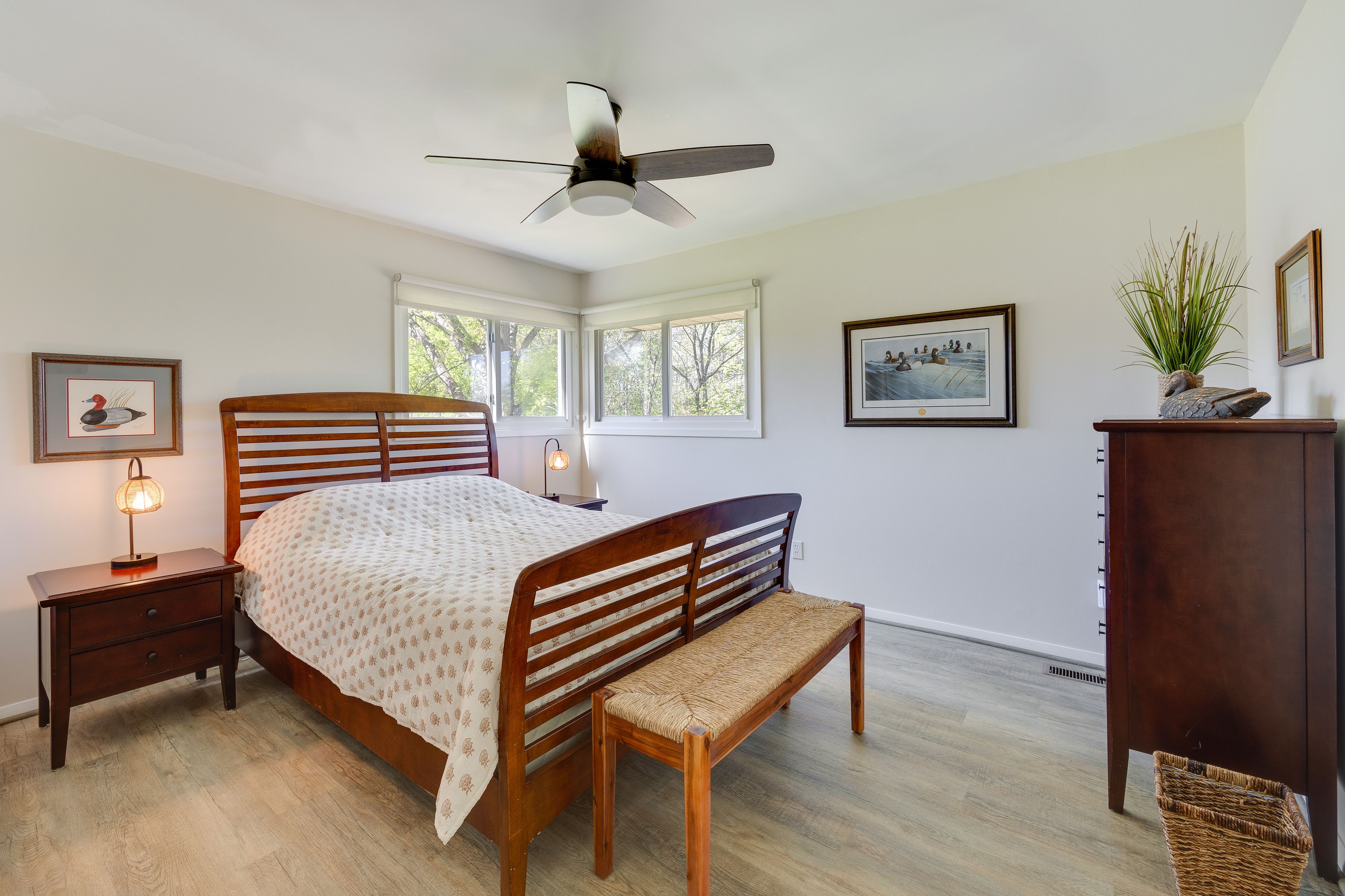 Bedroom 2 | Queen Bed