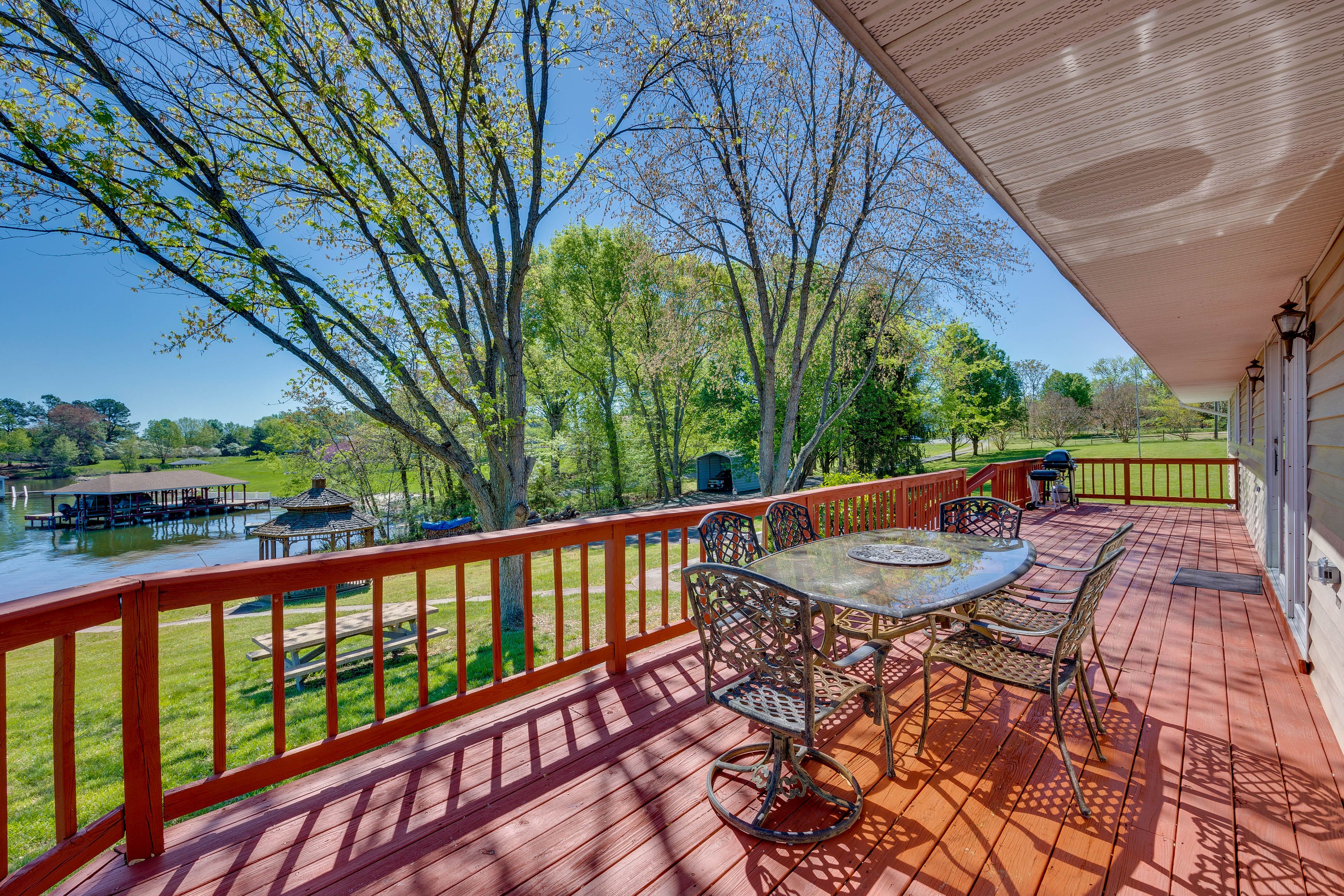 Deck