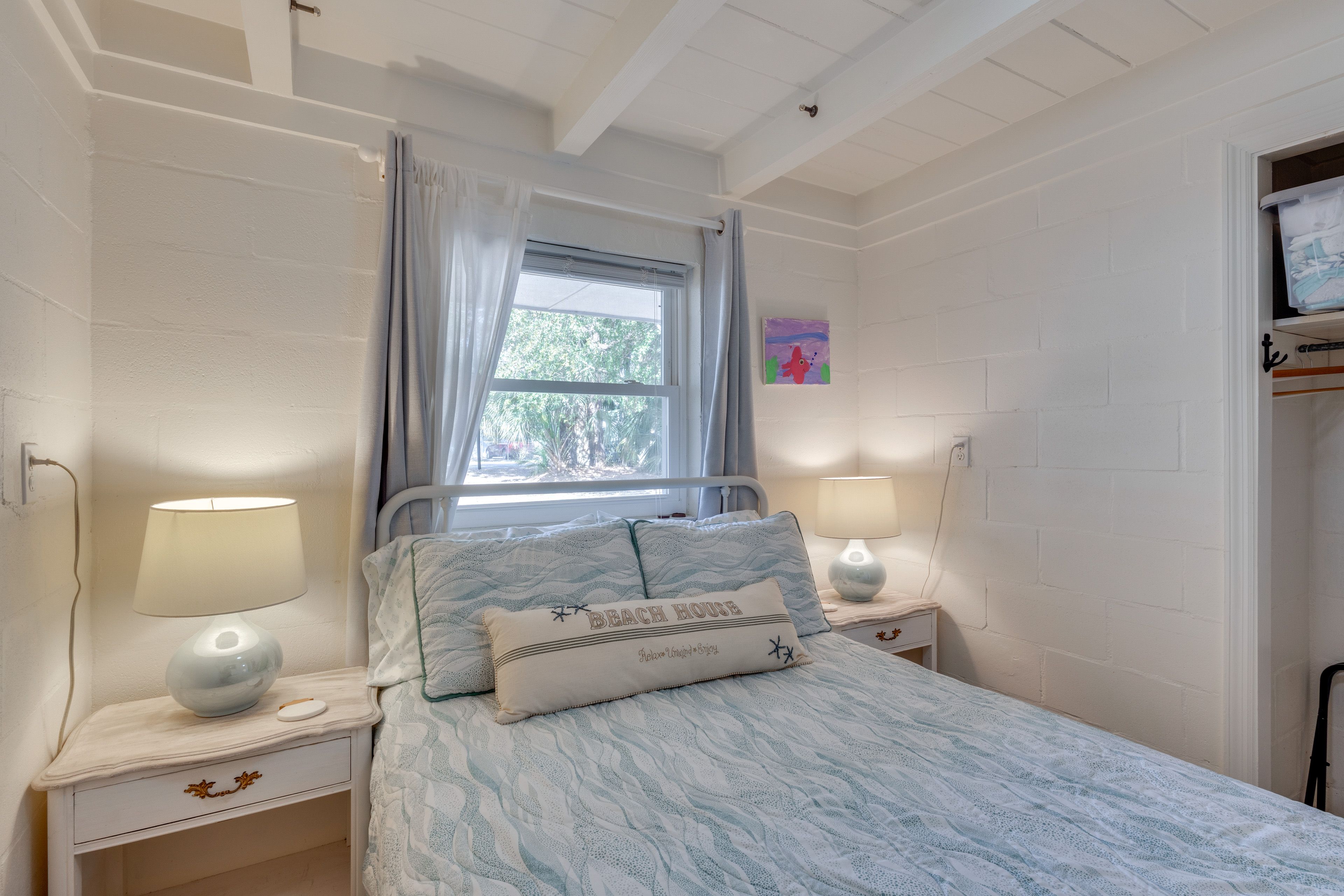 Bedroom 2 | Queen Bed