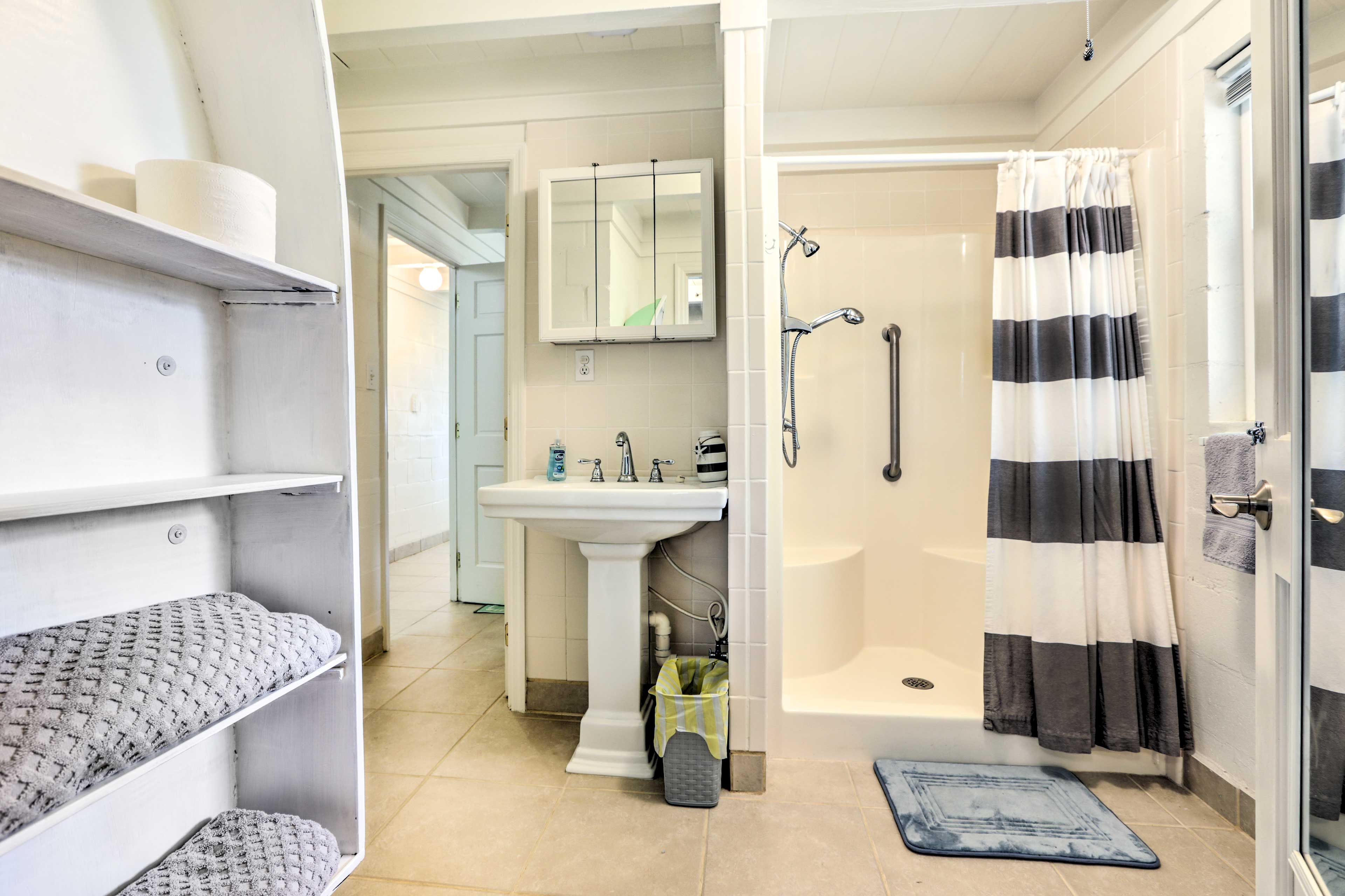 Full Bathroom