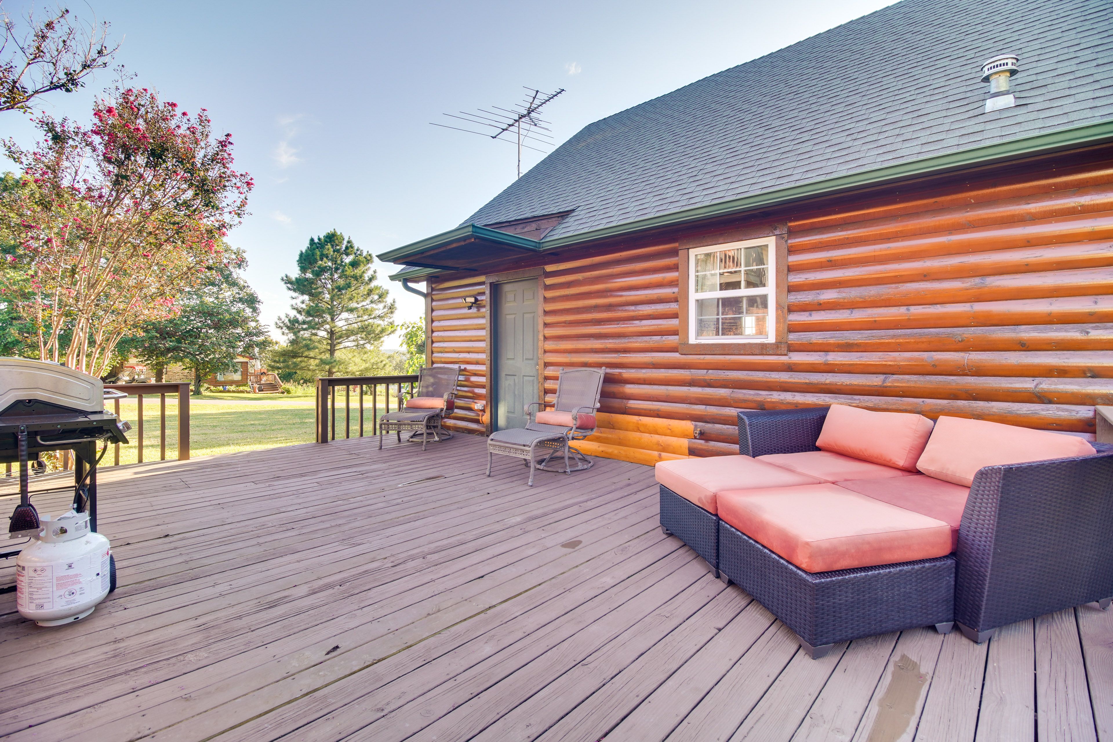 Deck | Gas Grill