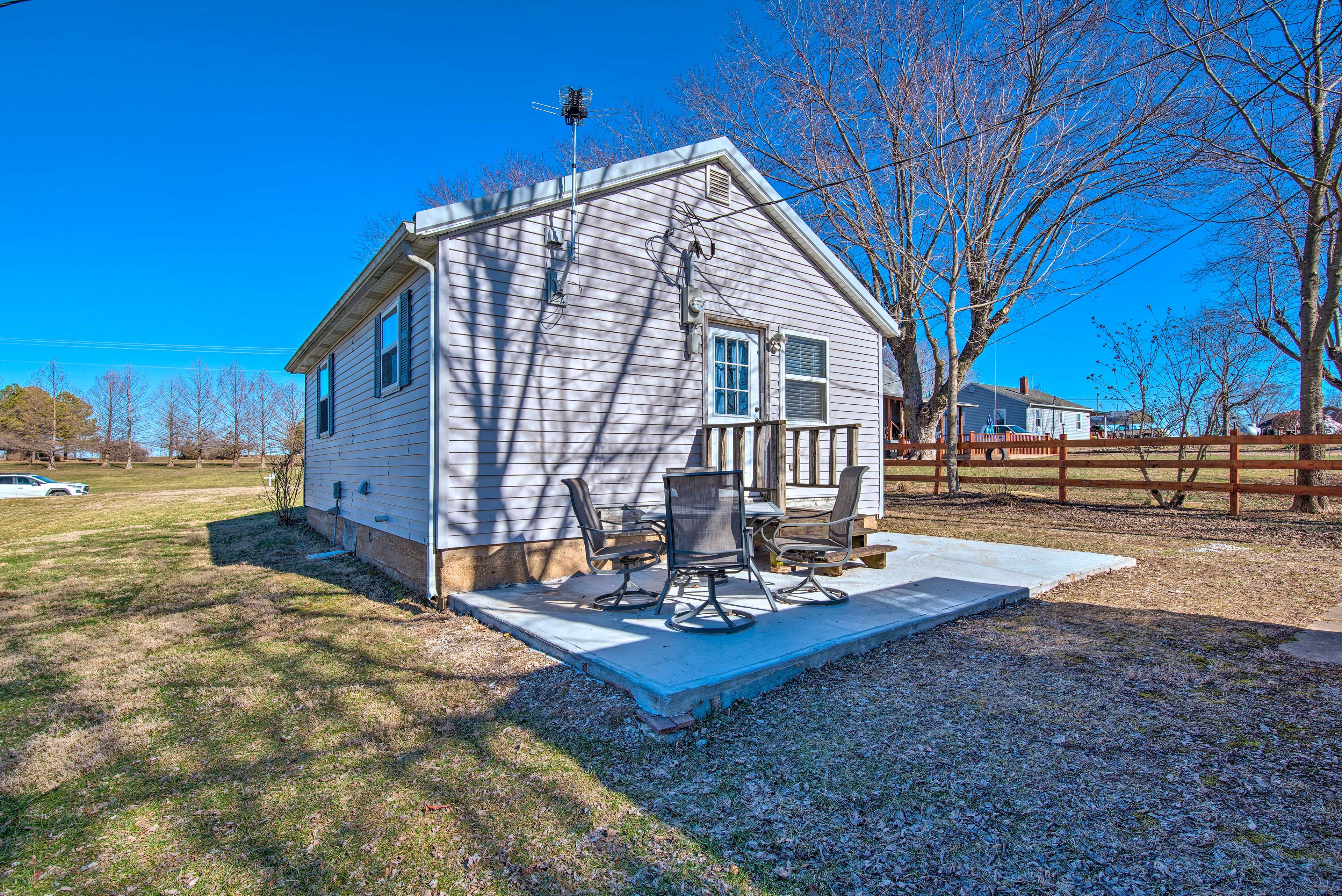 Private Patio & Yard