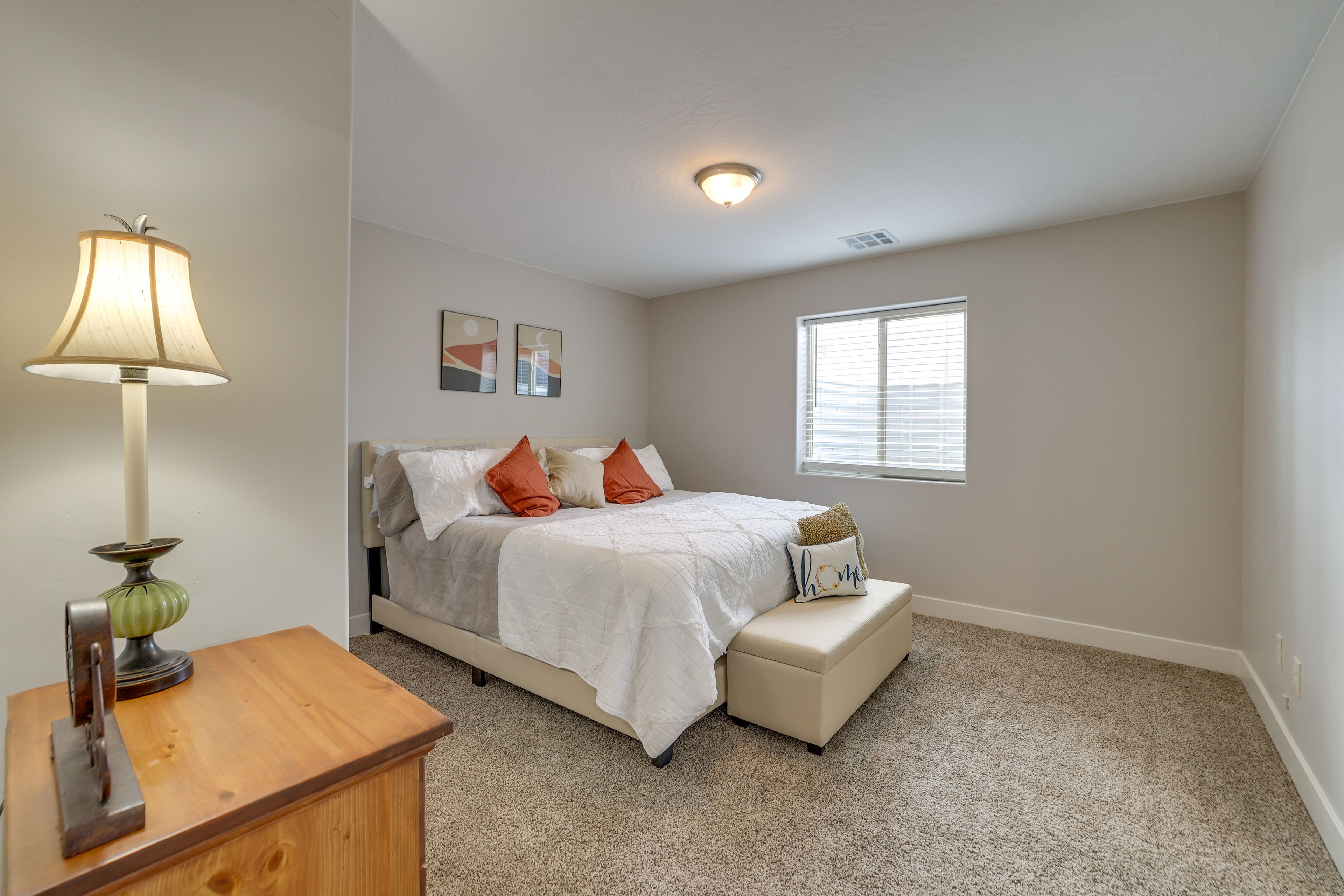Bedroom 1 | King Bed | Linens & Towels Provided