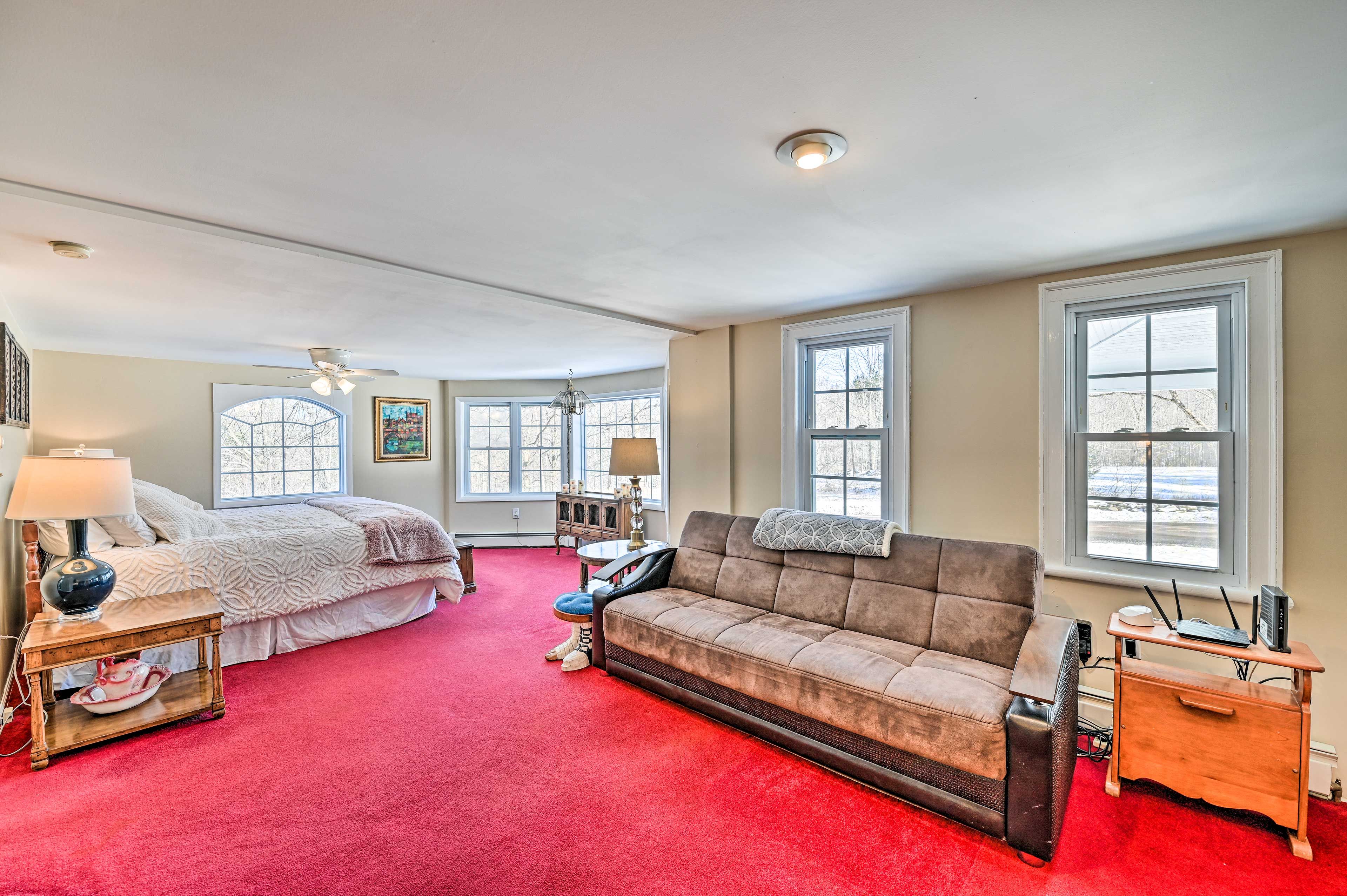 Bedroom 2 | 1st Floor | King Bed | Full Futon