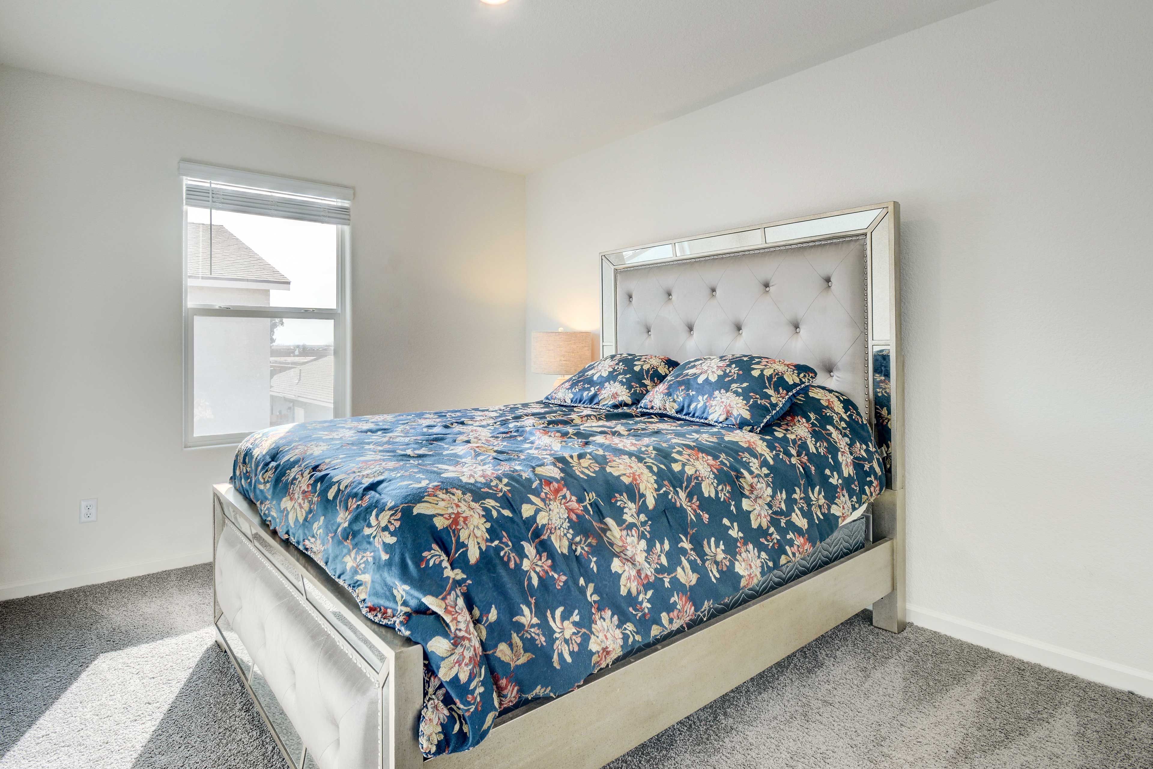 Bedroom 2 | Queen Bed