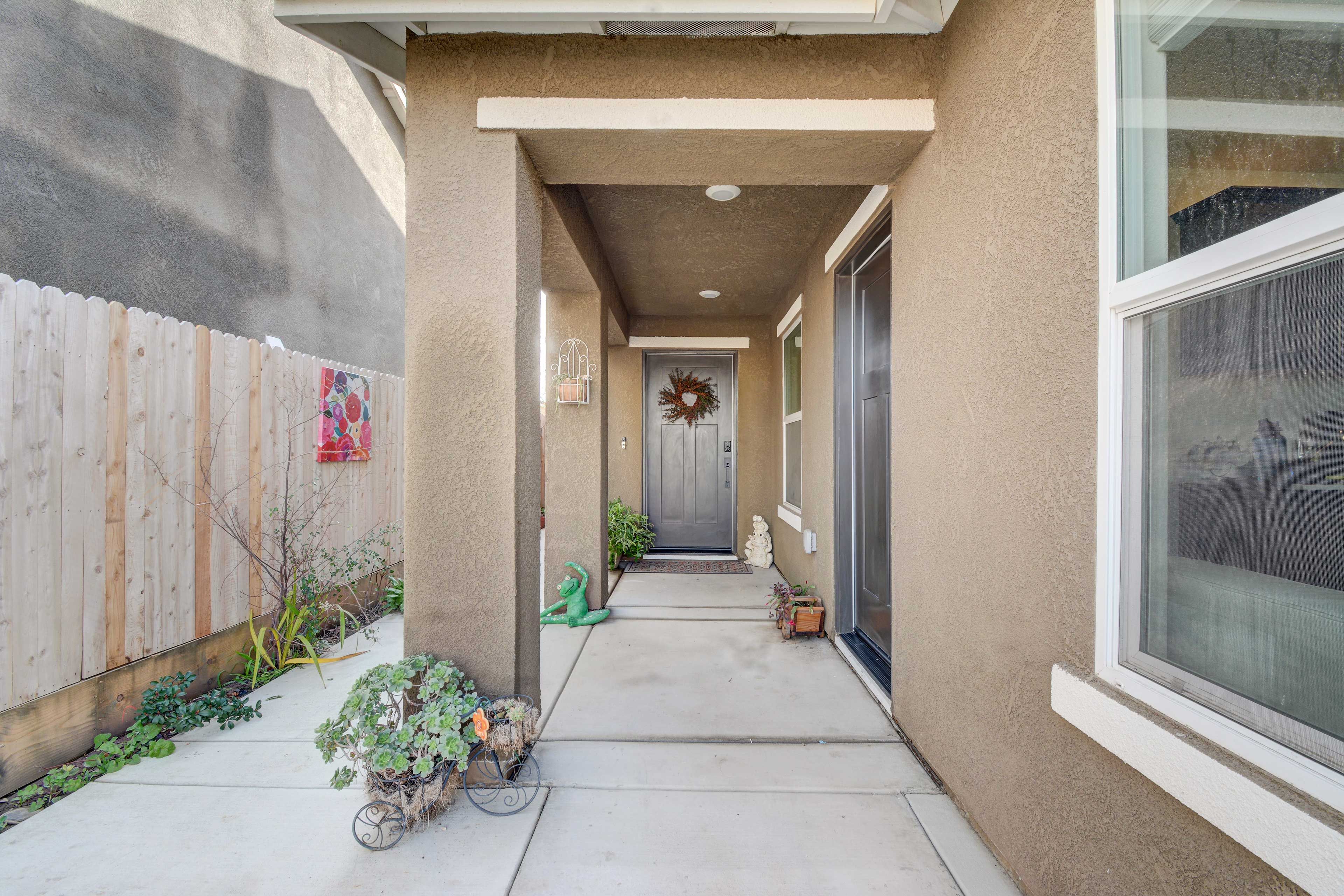 Front Entrance | Other Rental On-Site