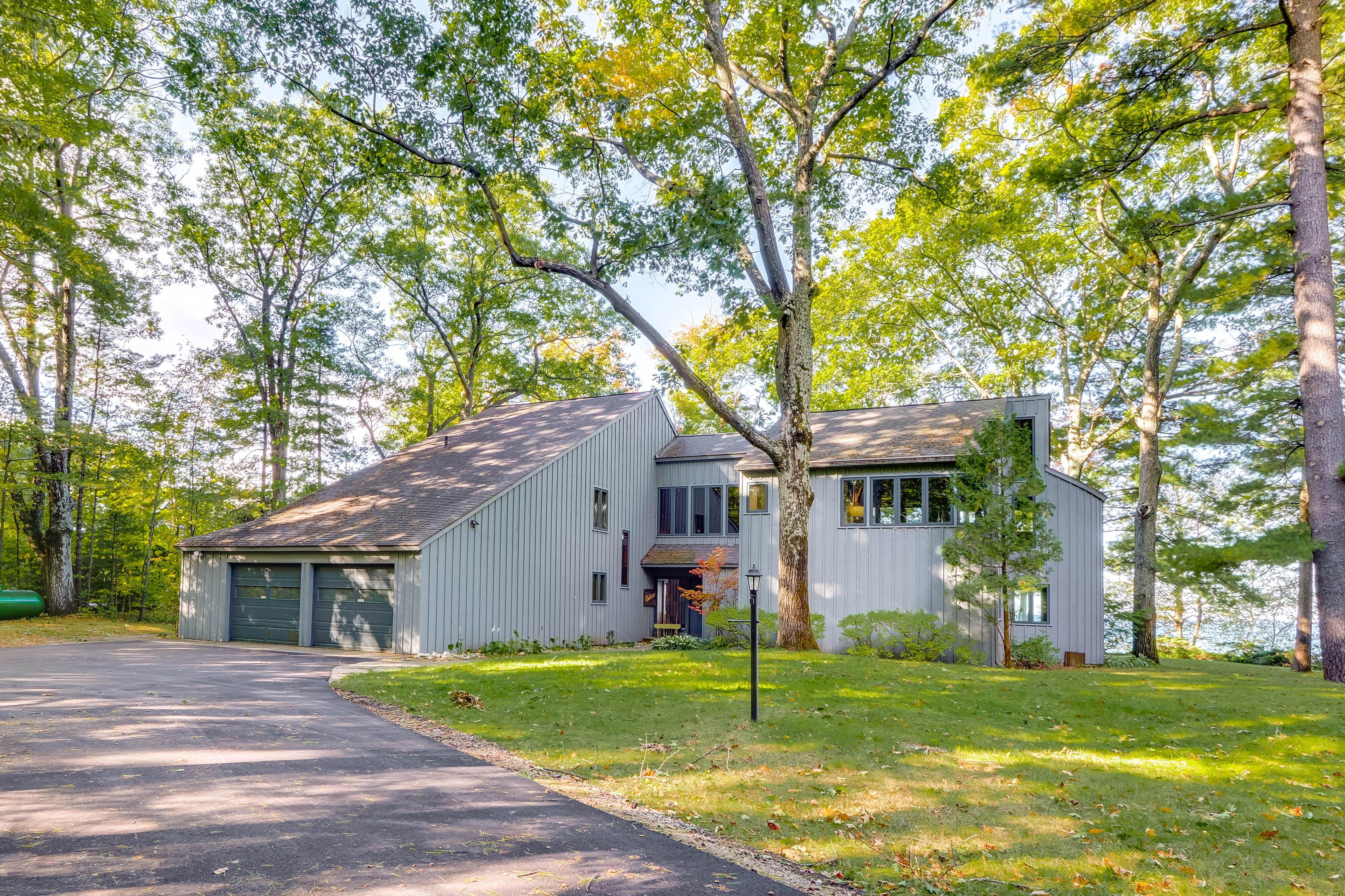 Property Exterior | Parking | Driveway (6 Vehicles)