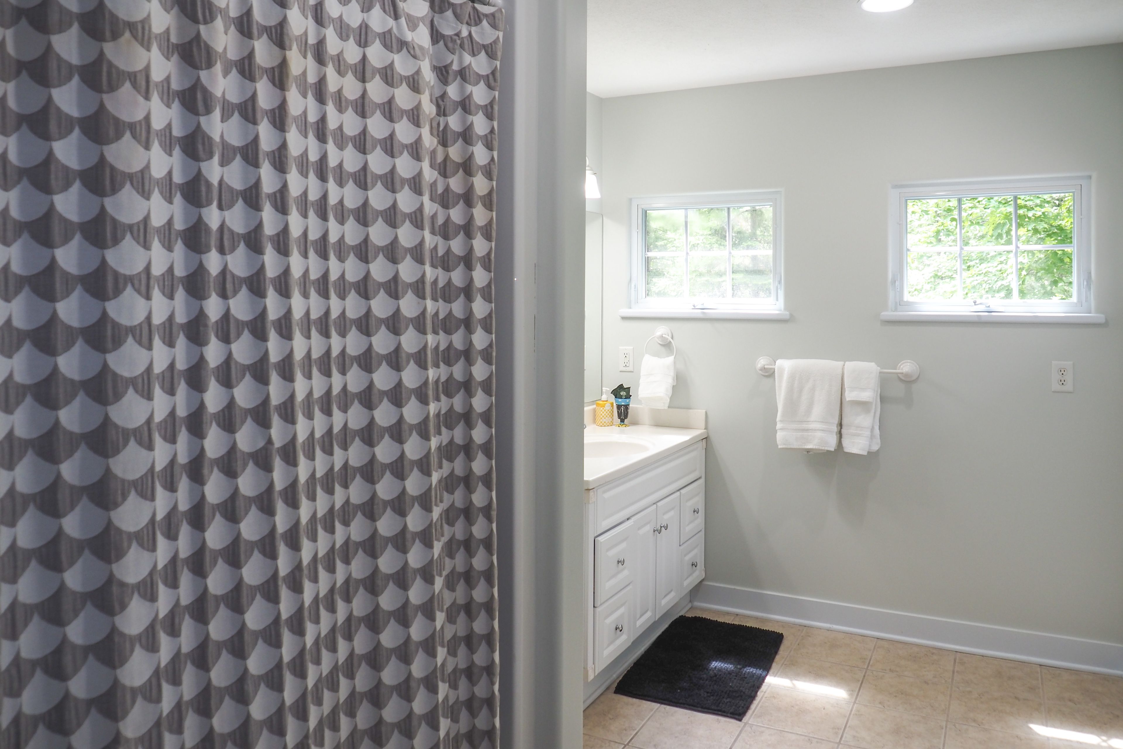 Main House | Full Bathroom