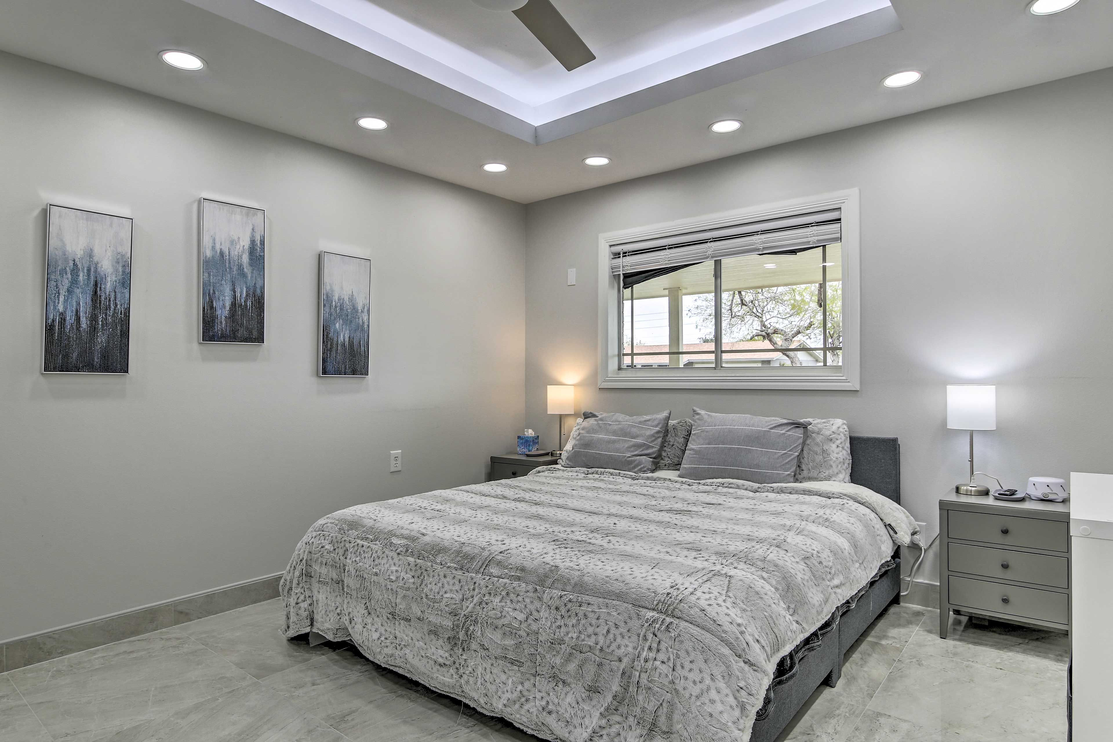 Bedroom 1 | King Bed | Smart TV