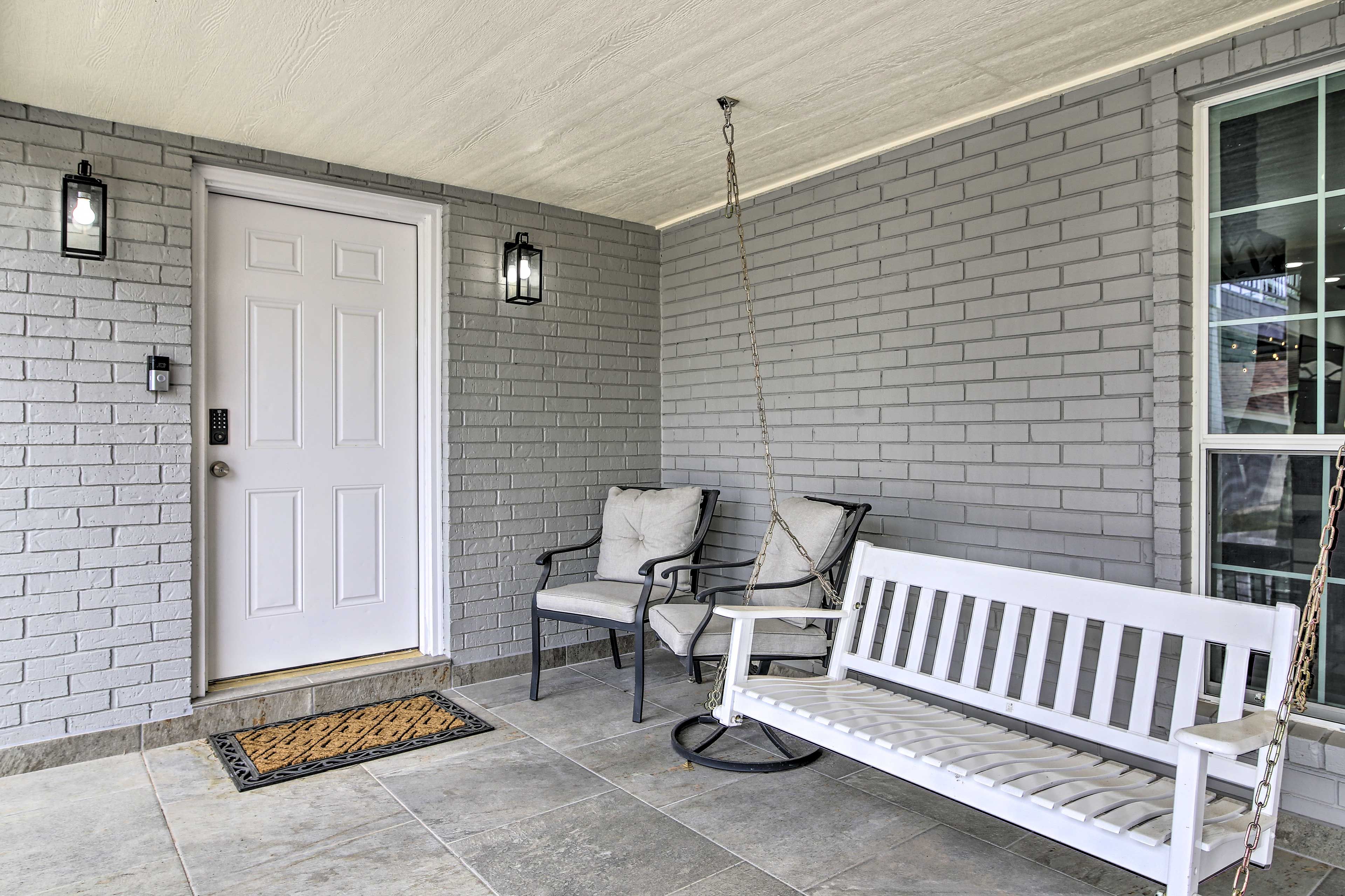 Front Door | Keyless Entry