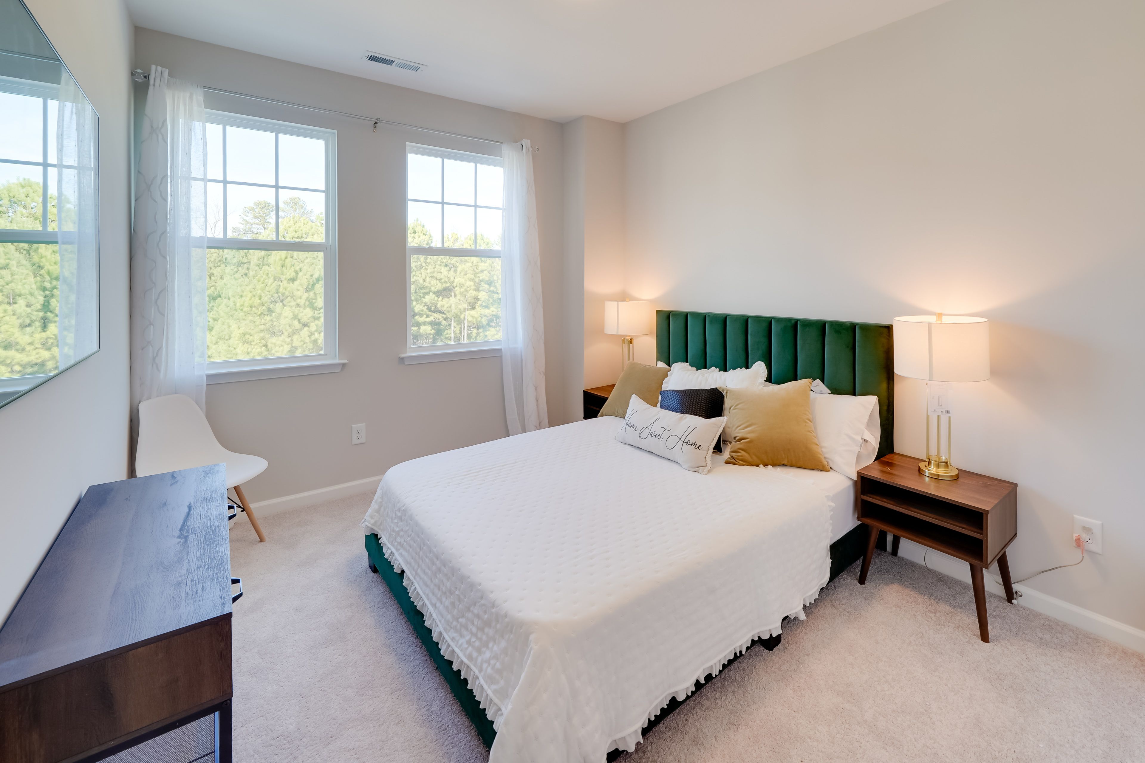 Bedroom 3 | Queen Bed