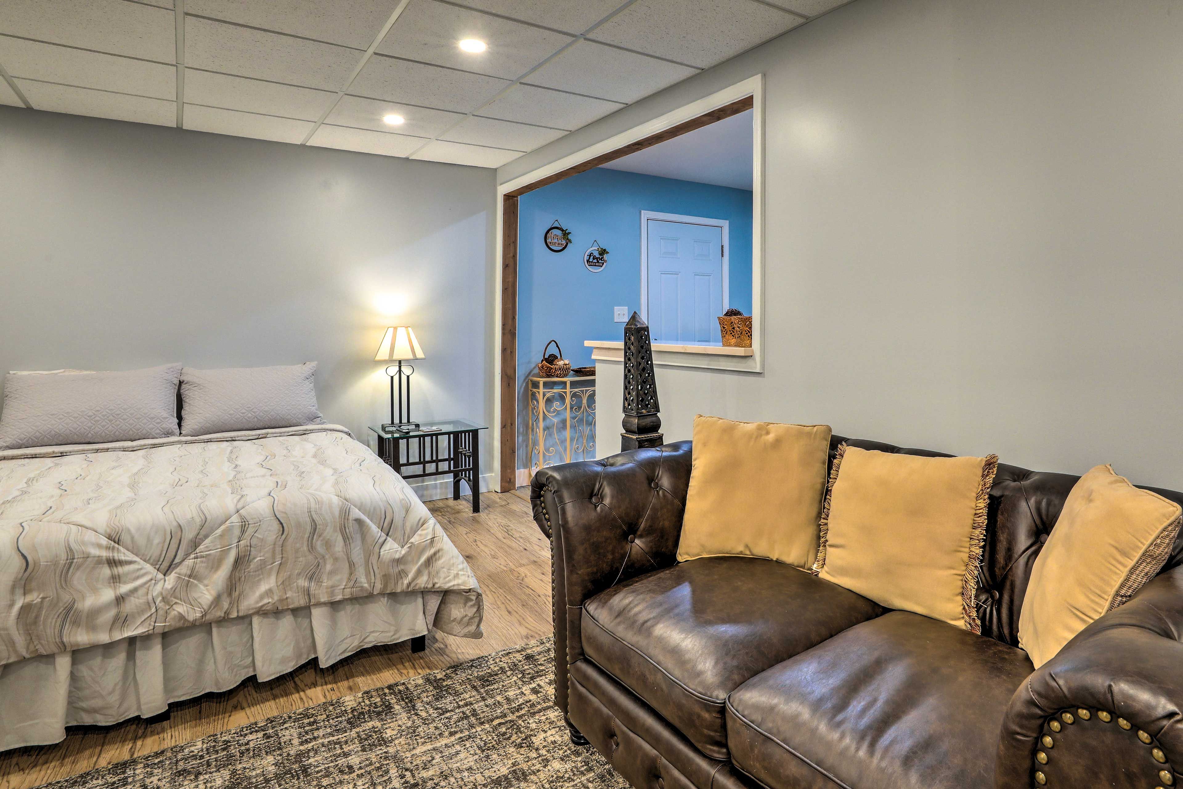 Lawrenceville Vacation Rental | Studio | 1BA | 450 Sq Ft | Steps Required