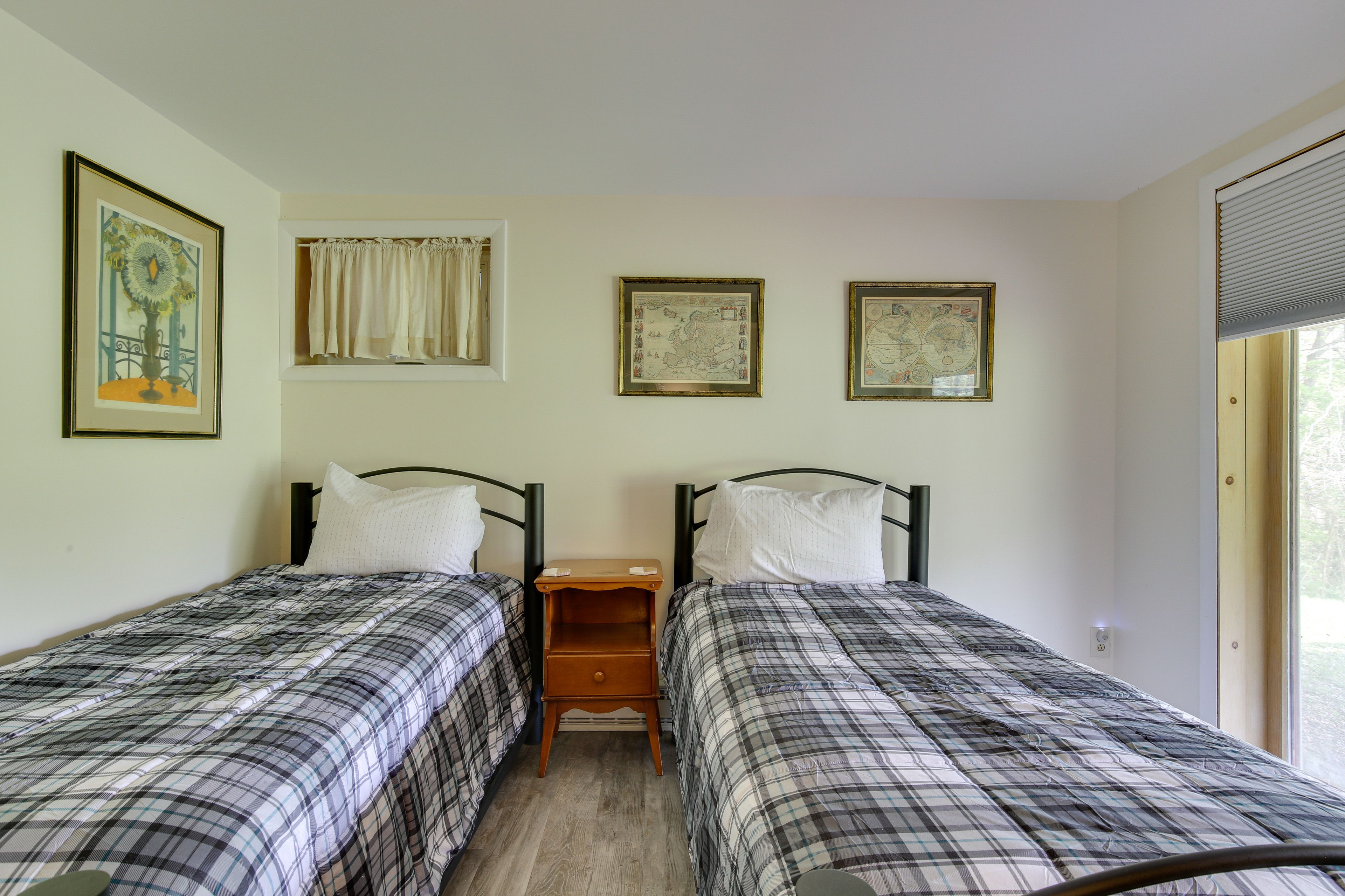 Bedroom 4 | 2 Twin Beds