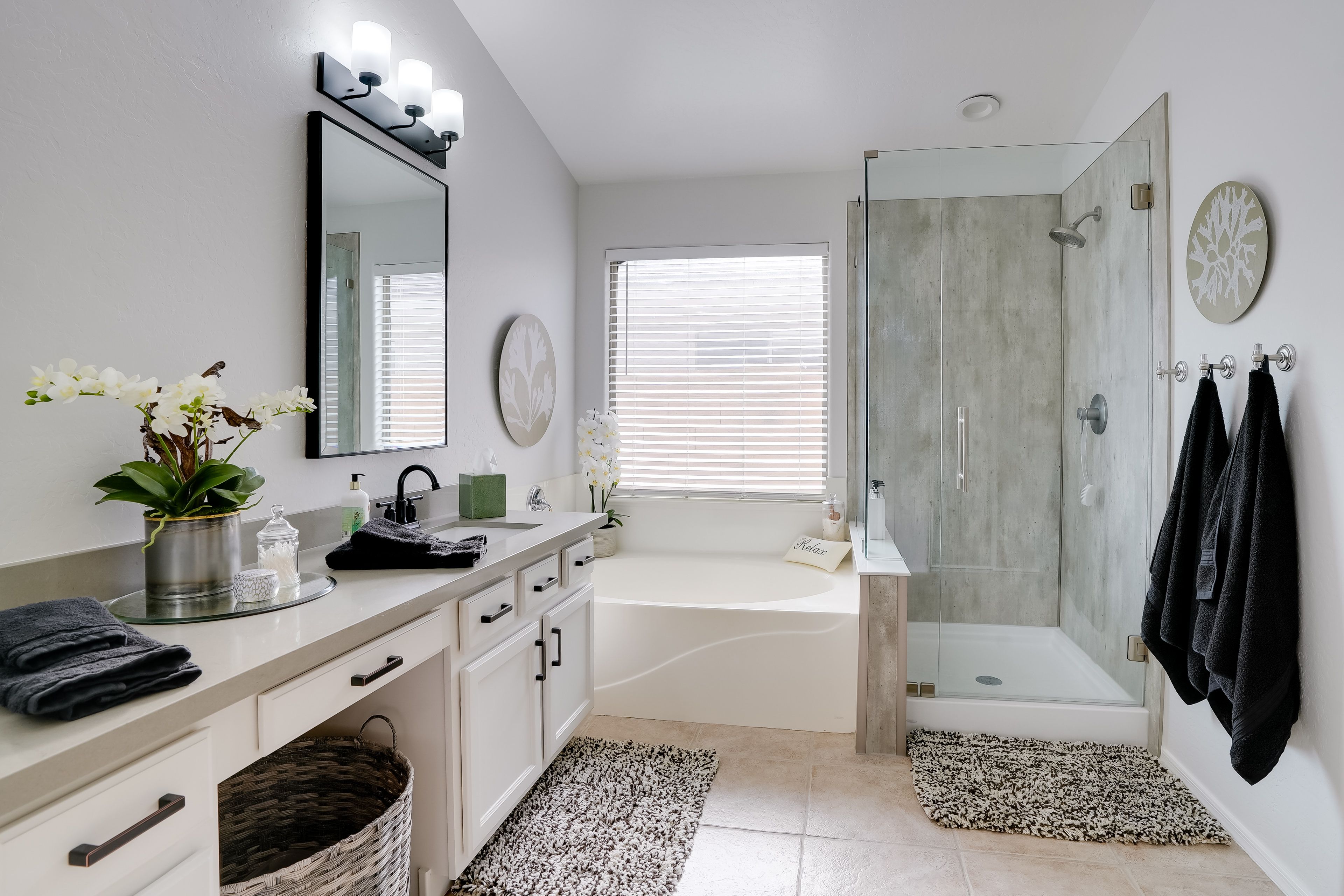 En-Suite Bathroom | Main Level | Complimentary Toiletries