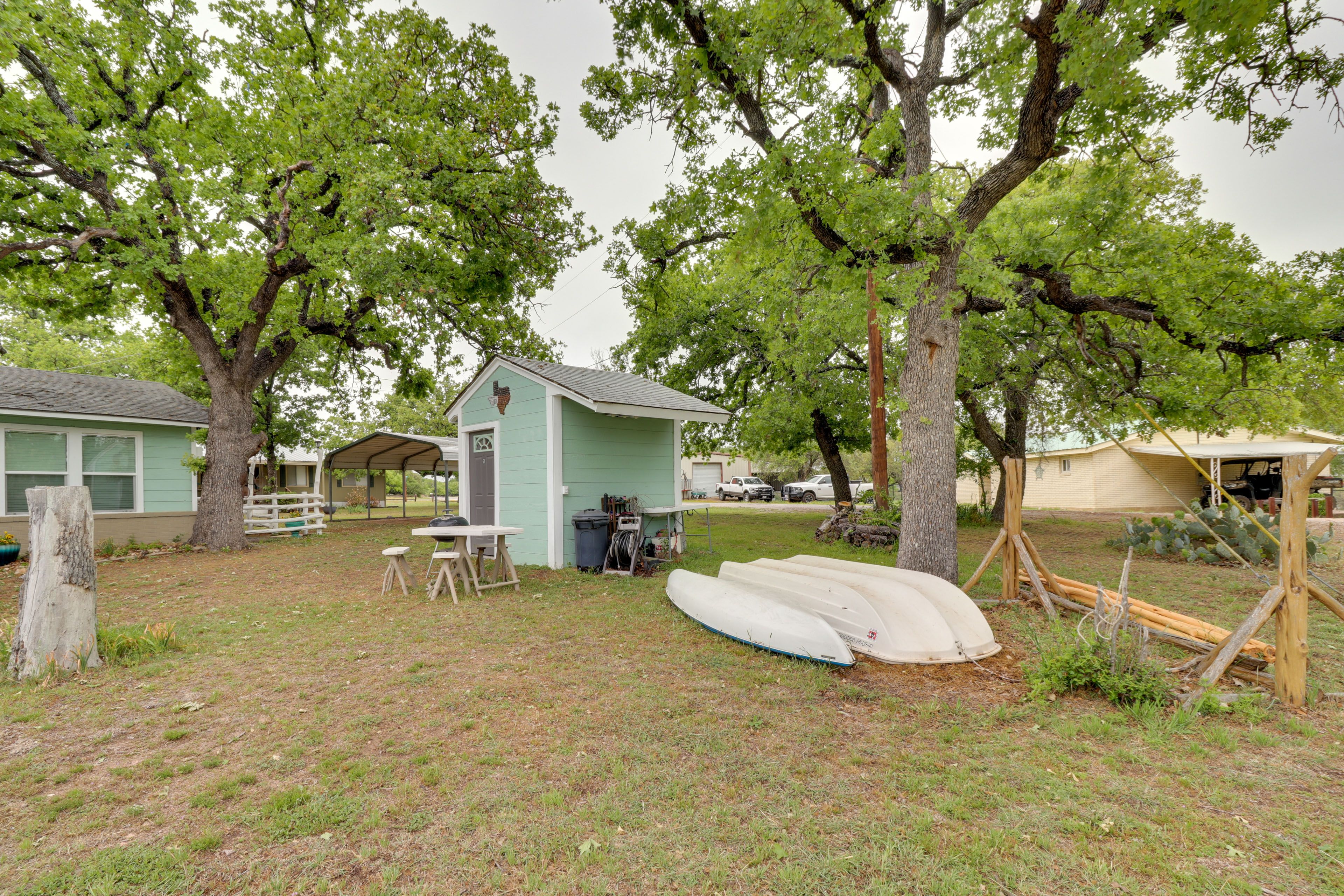 Backyard | Charcoal Grill | Fire Pit