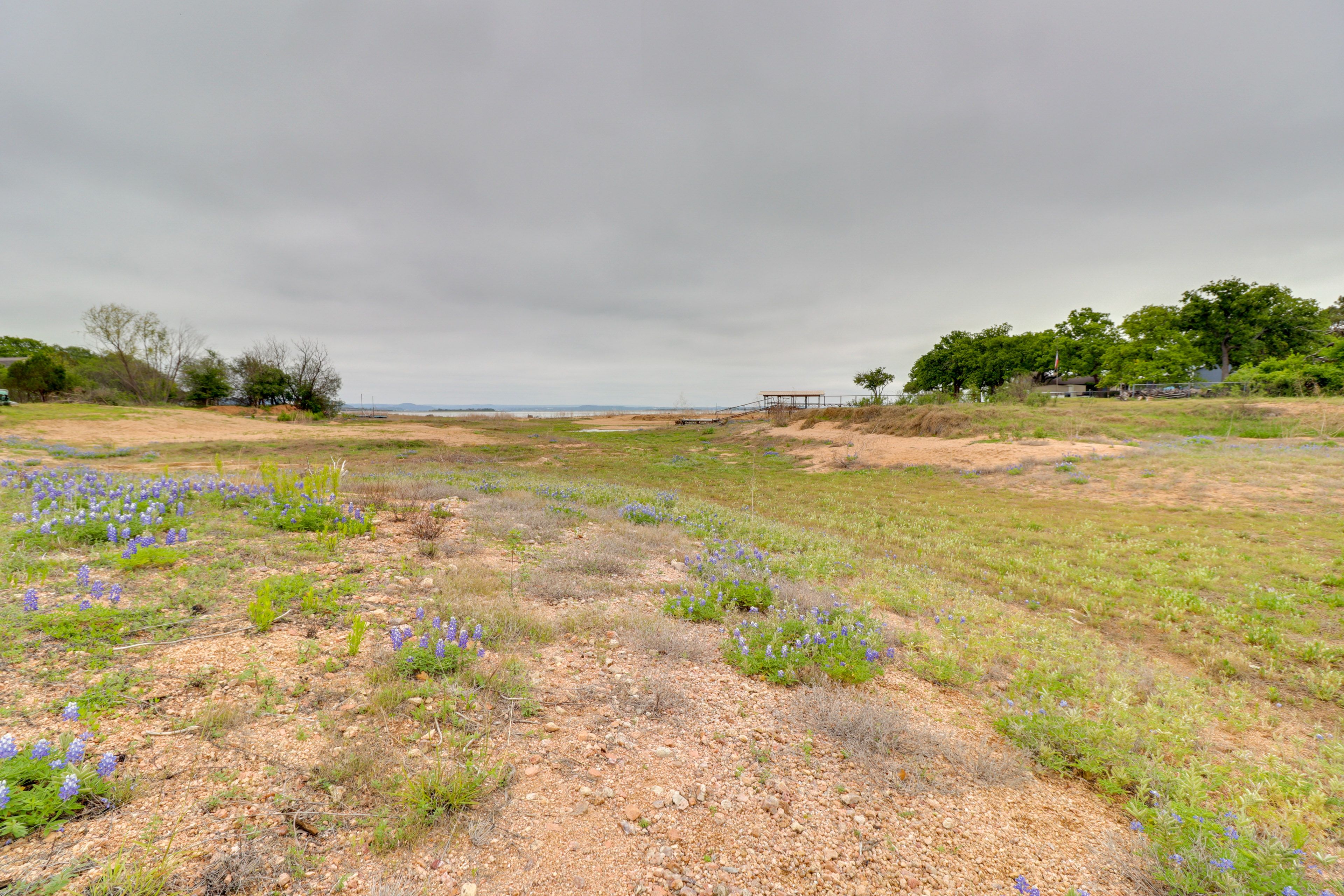 Buchanan Lake (Walking Distance)