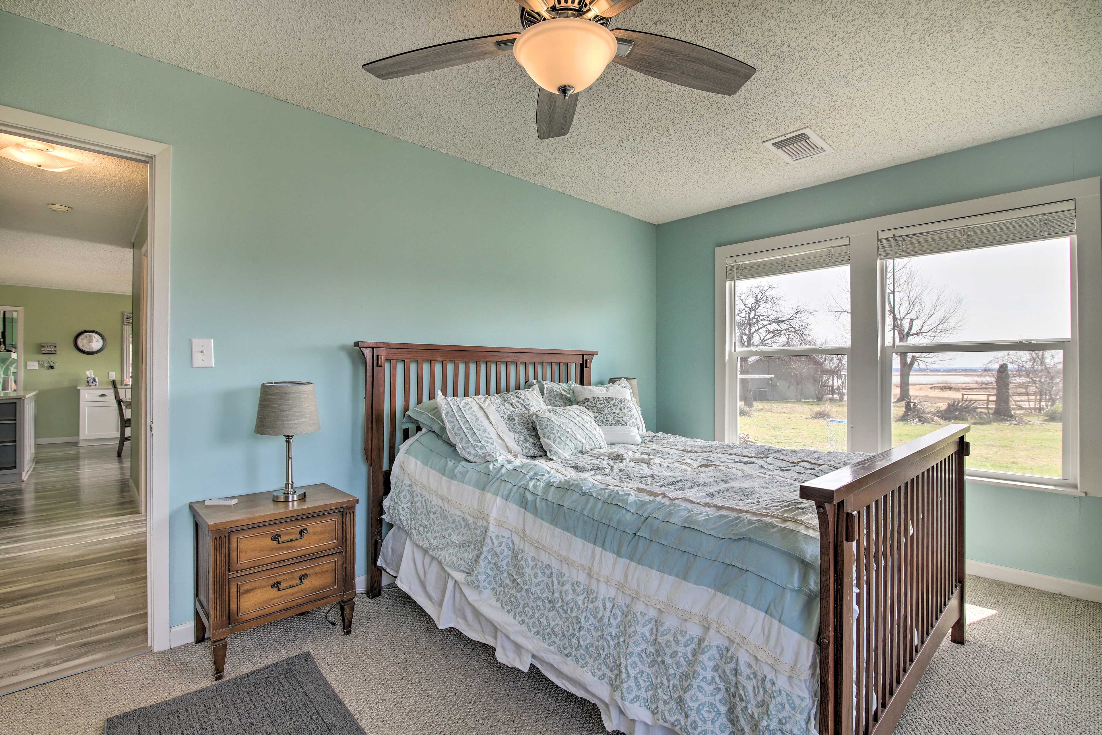 Bedroom 1 | Queen Bed | Linens Provided