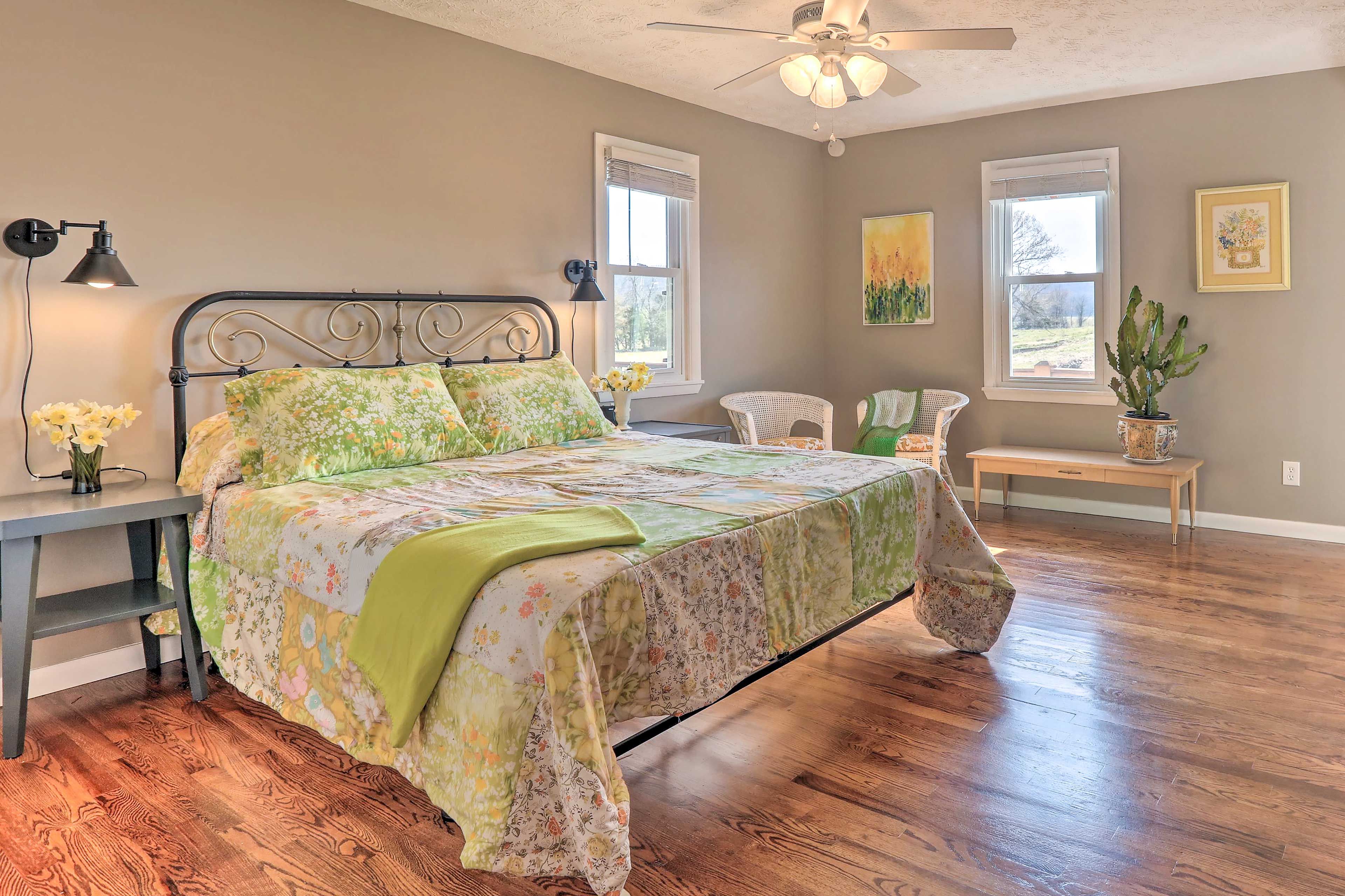 Bedroom 1 | Queen Bed | Linens Provided | Smart TV