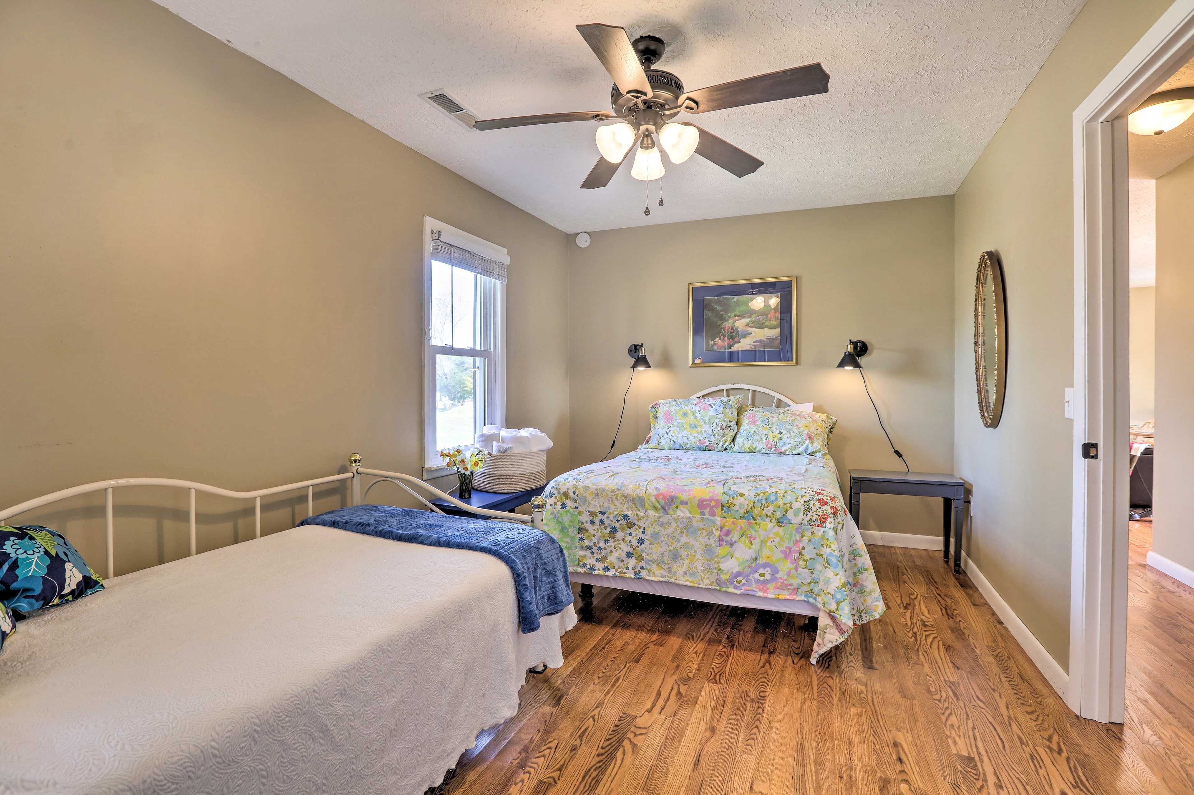 Bedroom 2 | Full Bed | Twin Daybed