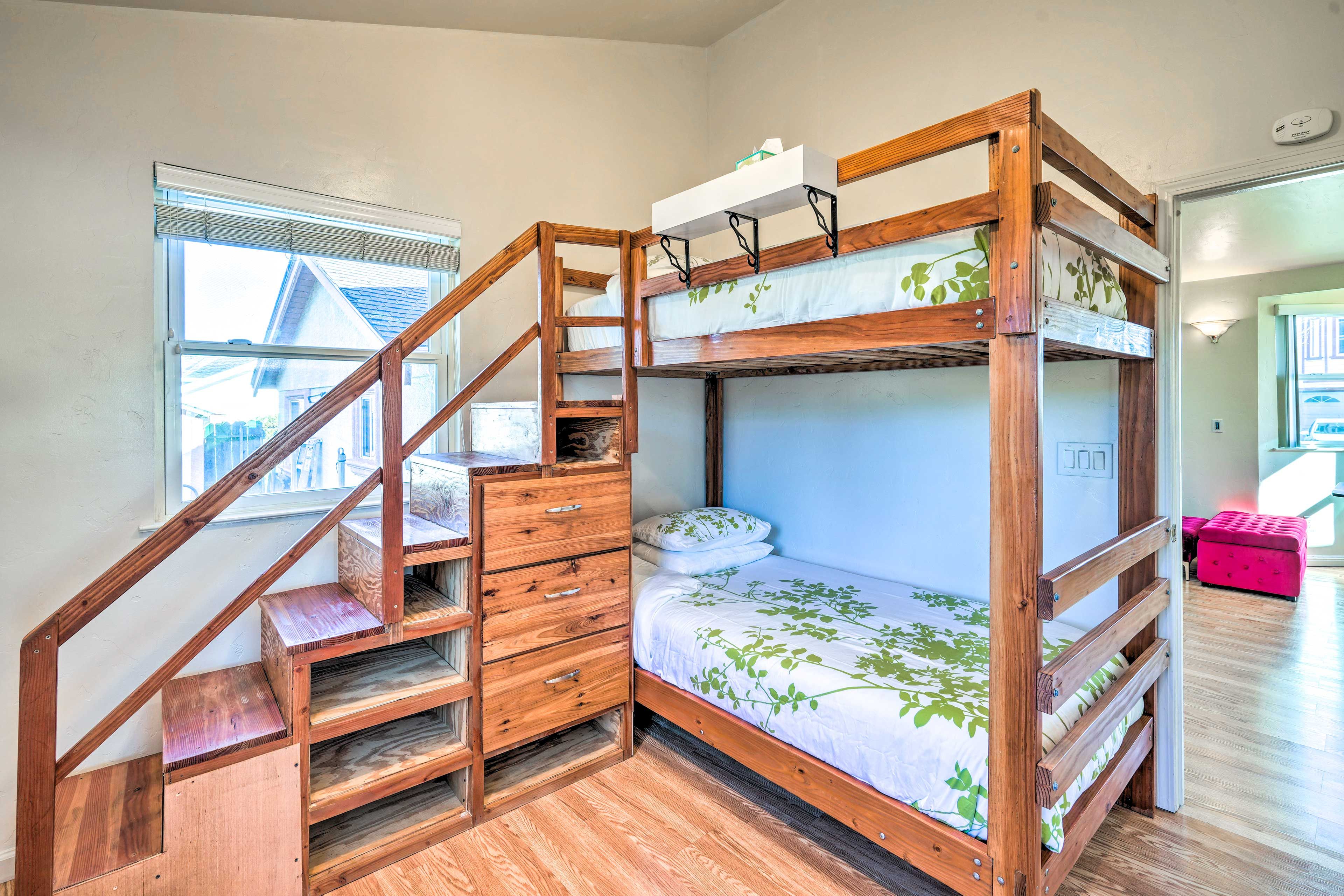 Bedroom 2 | Twin Bunk Bed