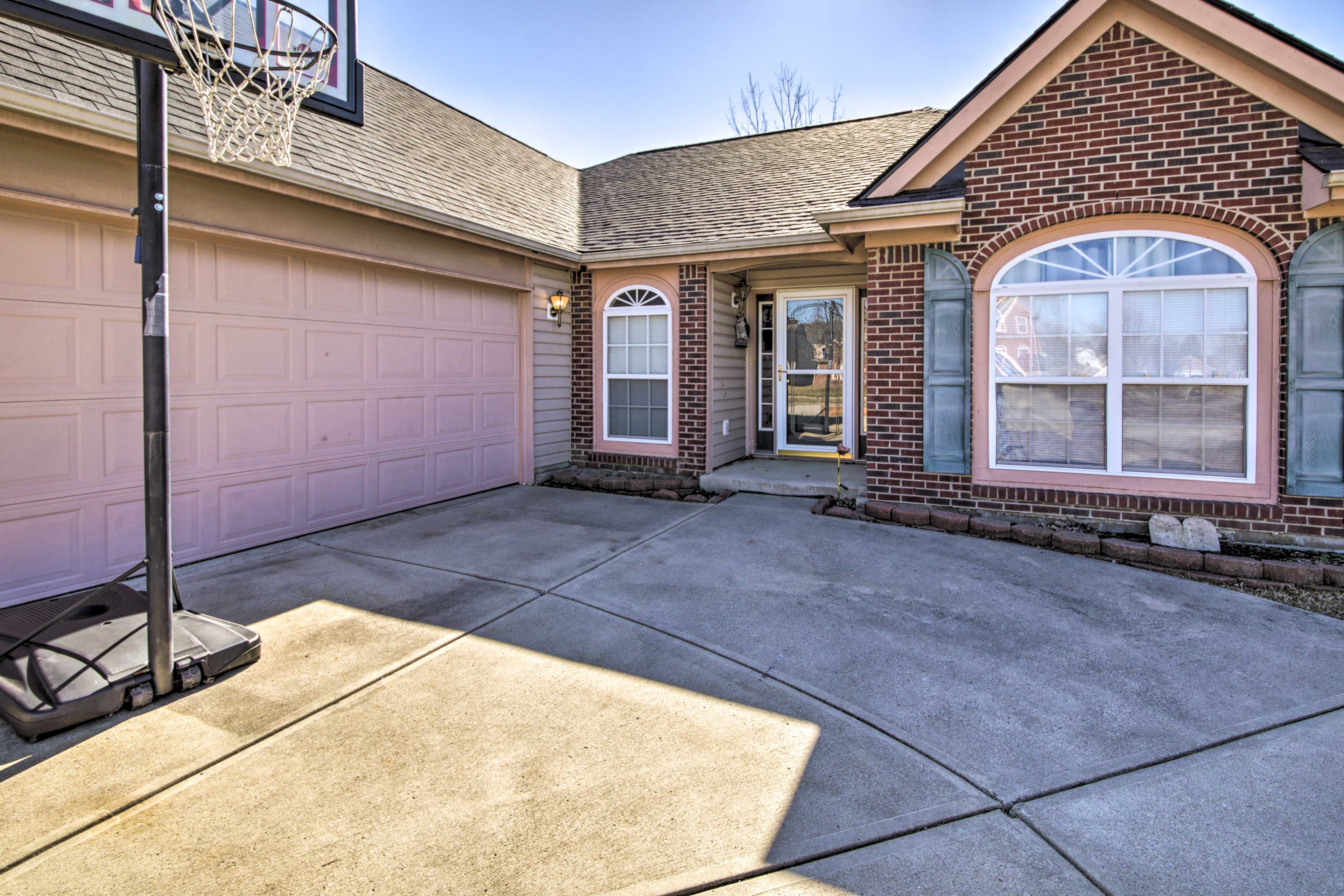 Exterior | Basketball Hoop