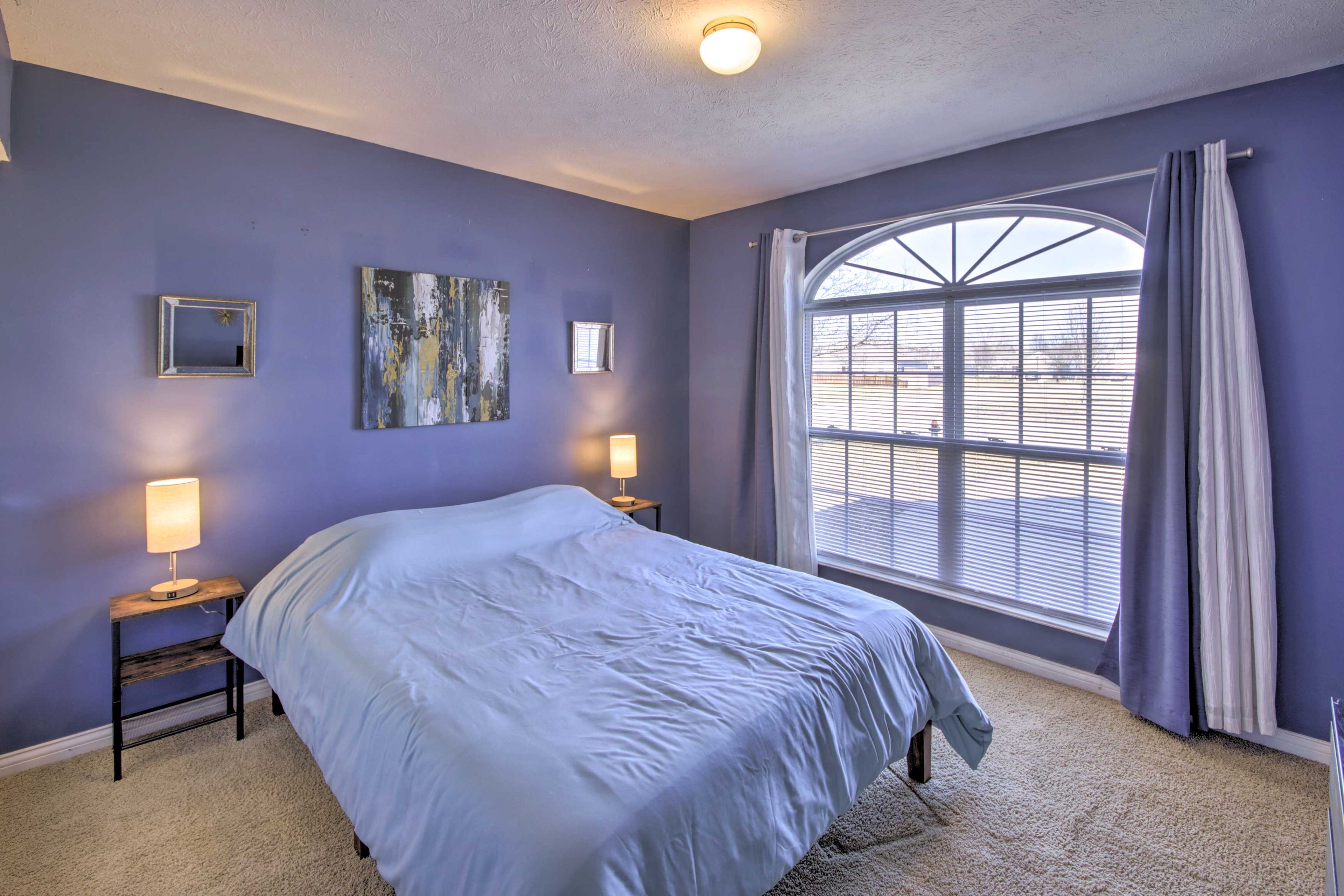 Bedroom 2 | Queen Bed | Smart TV