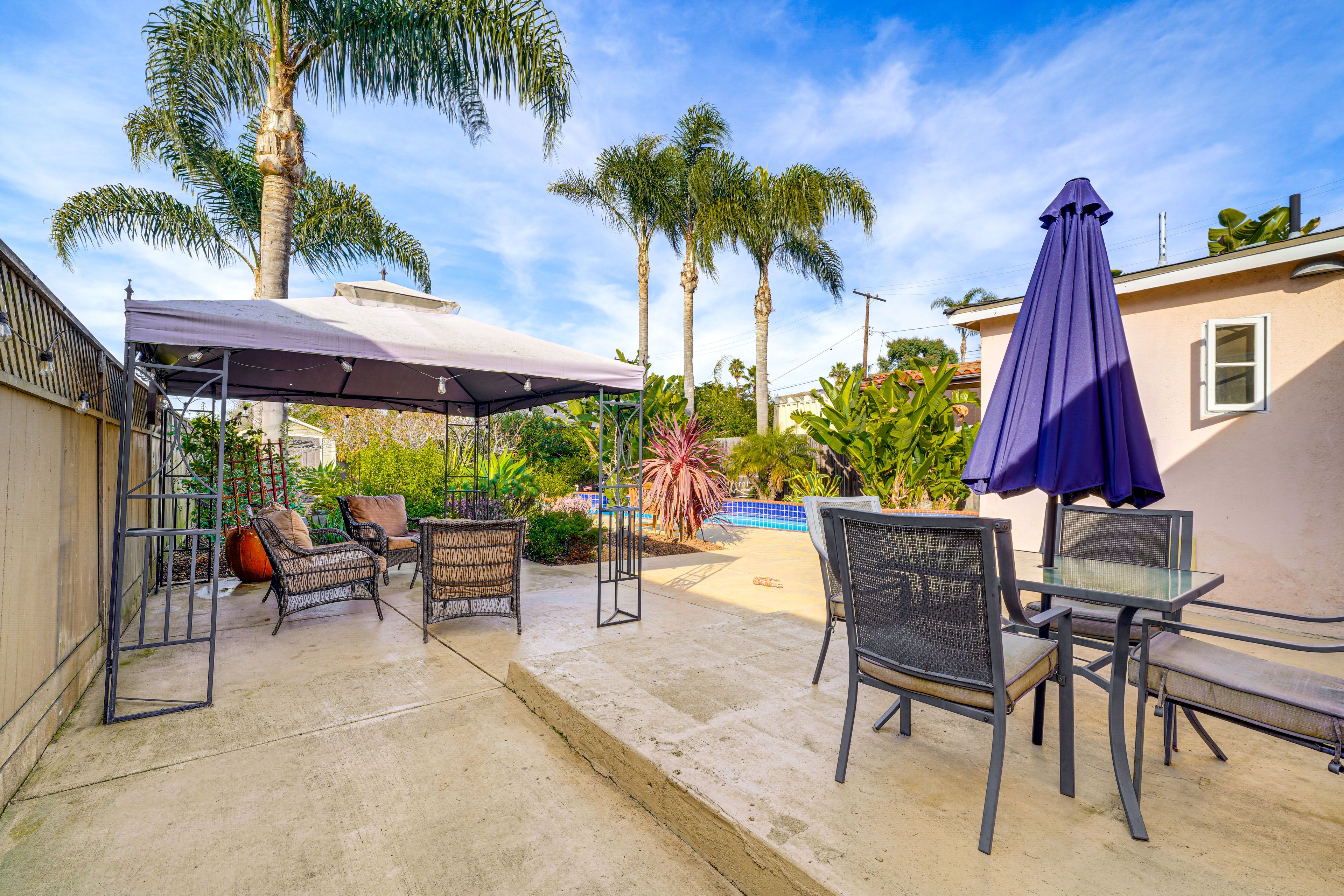 Private Yard | Patio