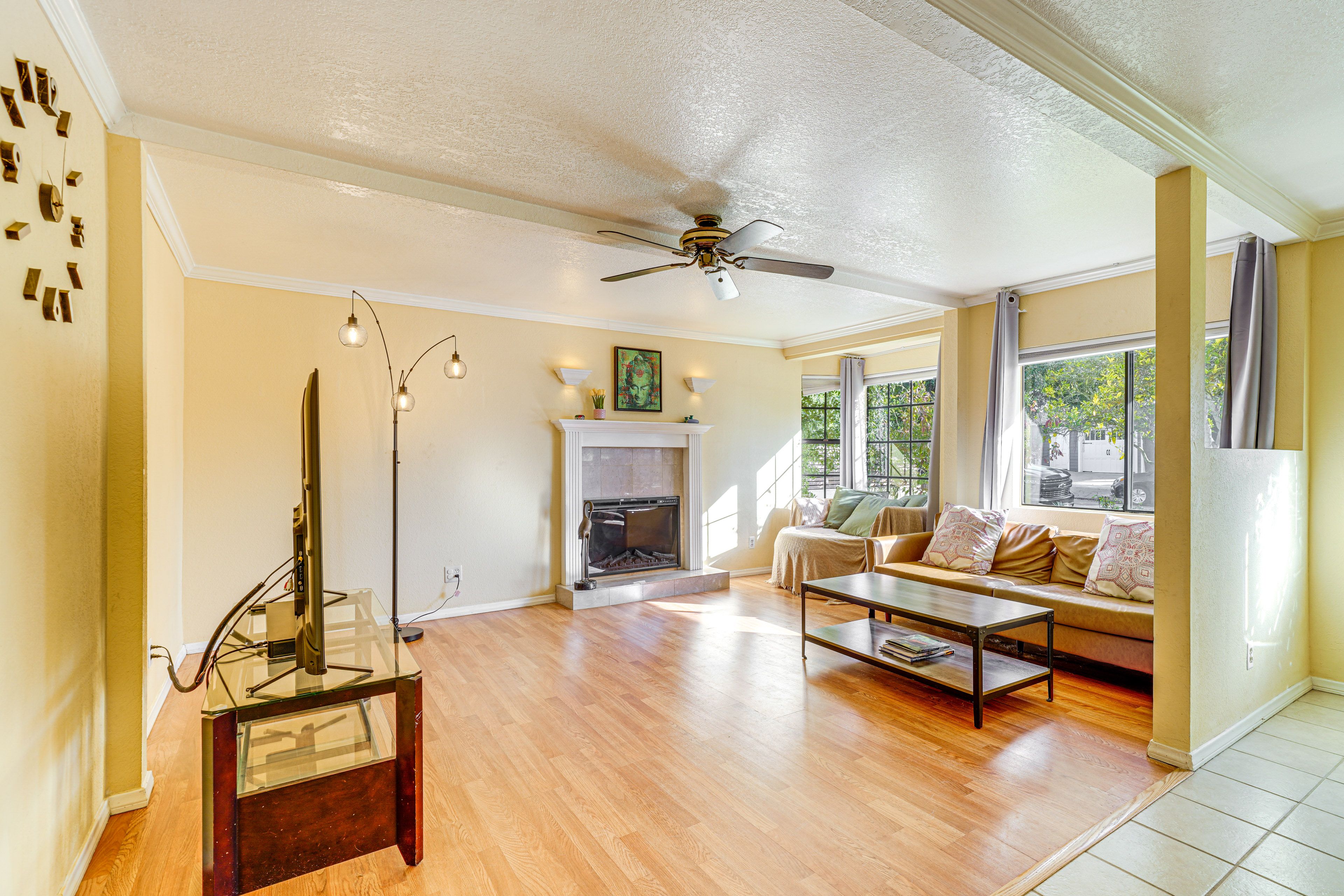 Living Room | Free WiFi