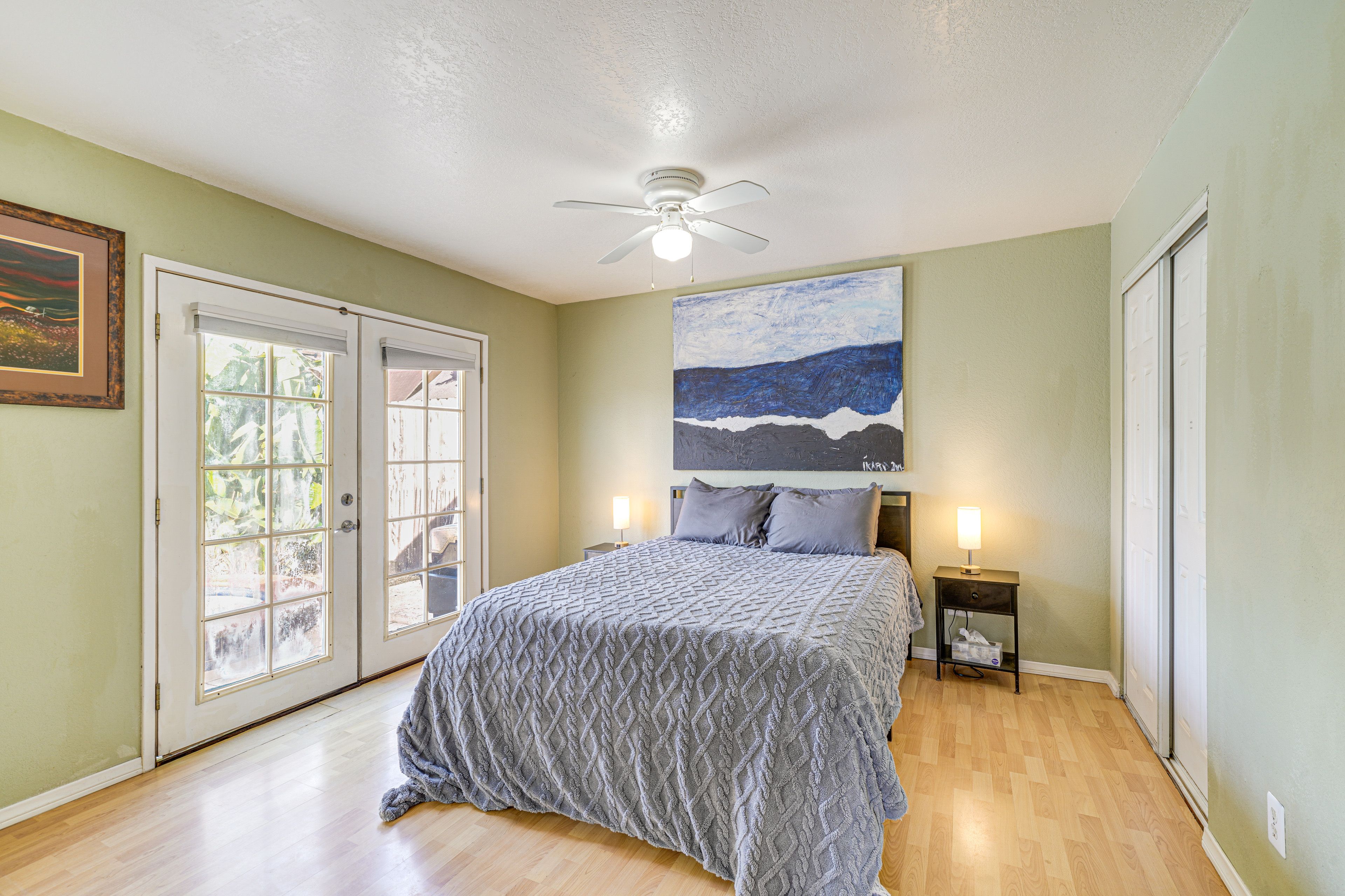 Bedroom 1 | Queen Bed
