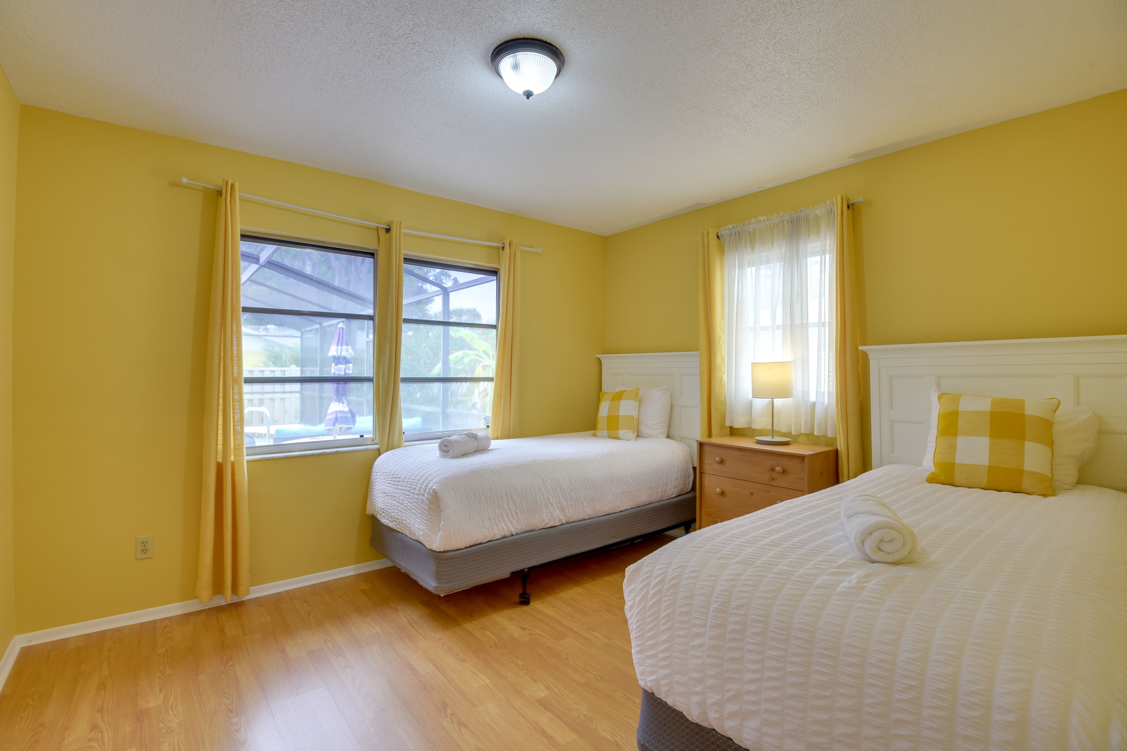 Bedroom 3 | 2 Twin Beds