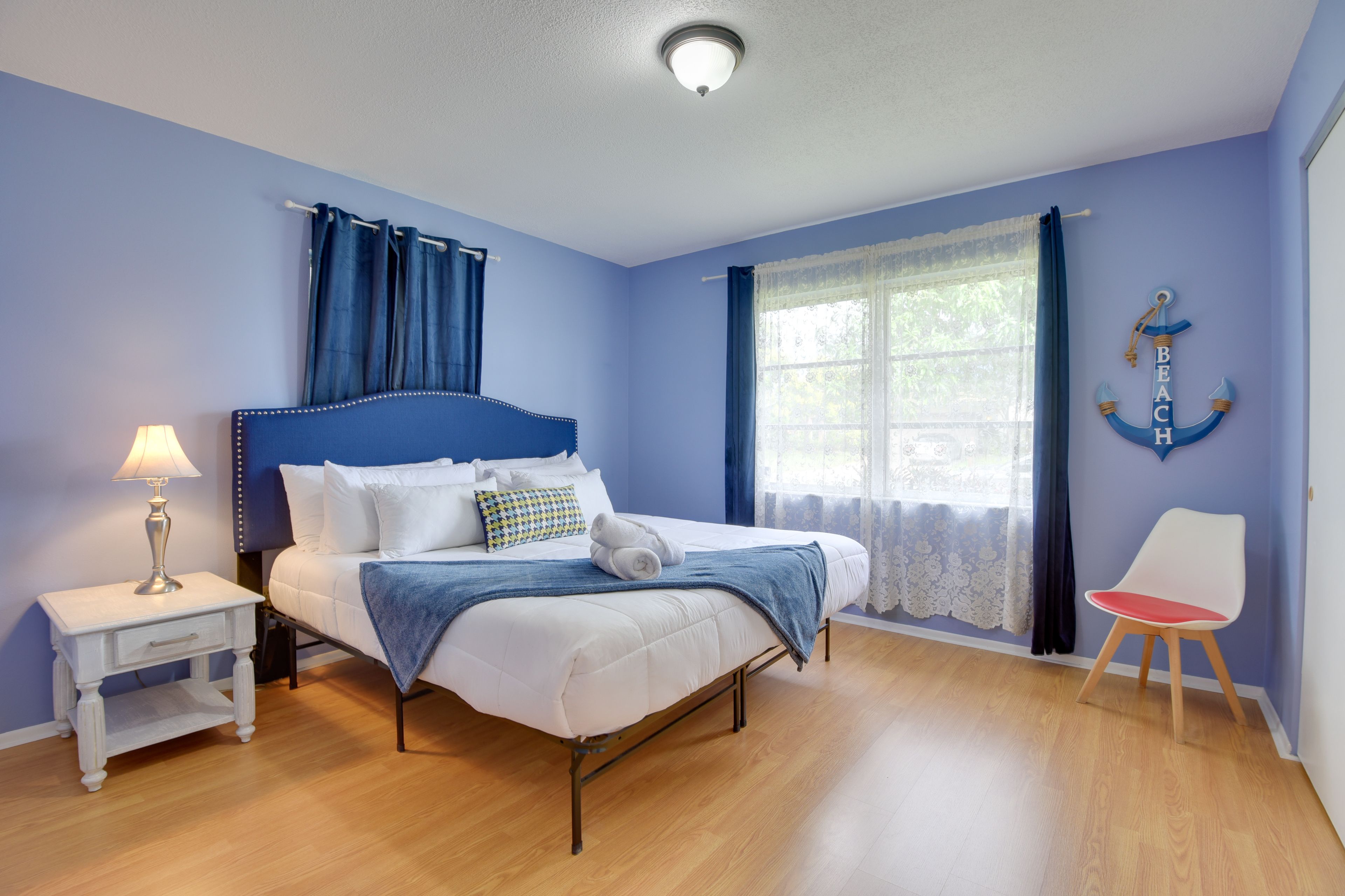 Bedroom 1 | King Bed