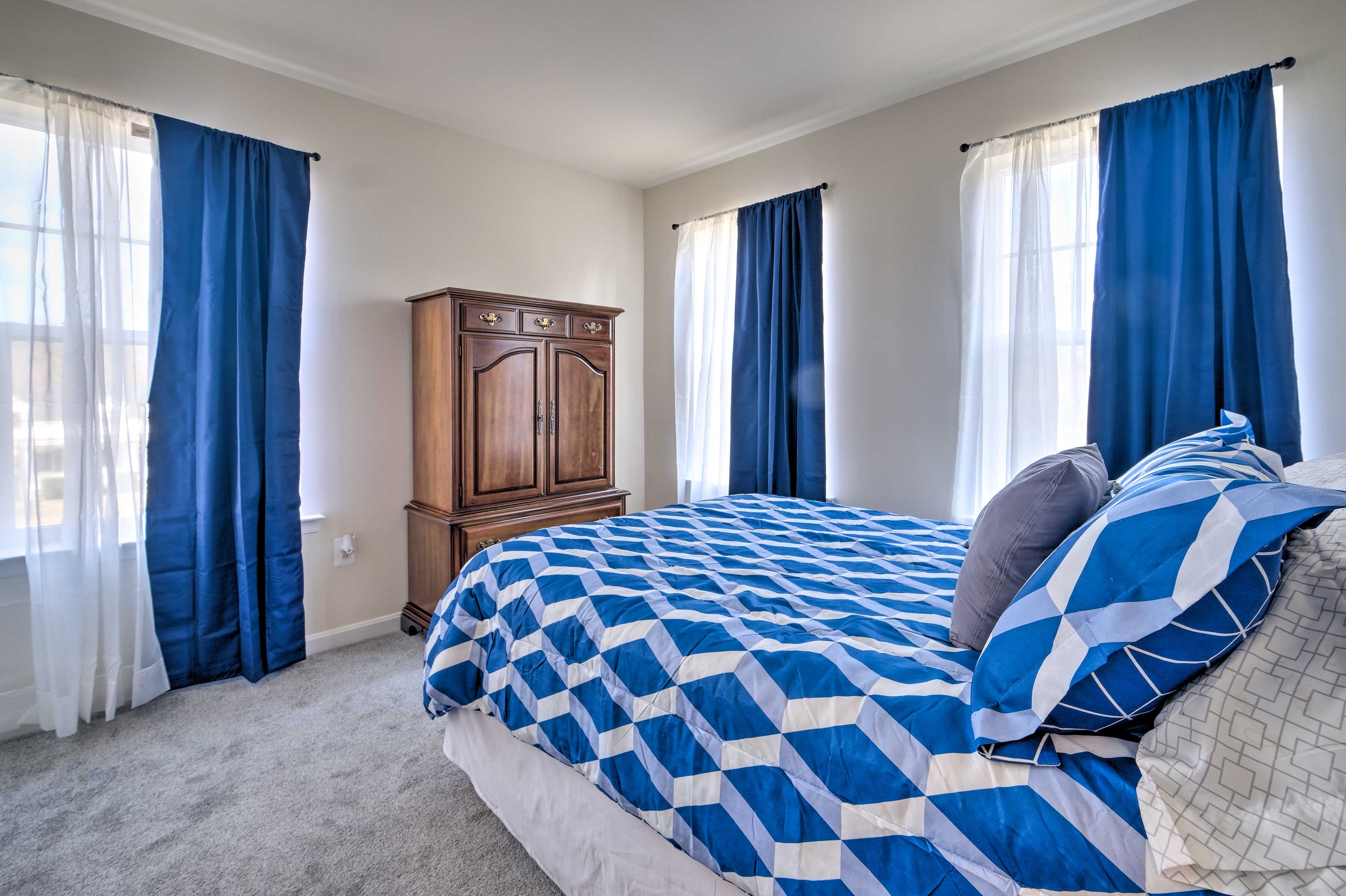 Bedroom 3 | Queen Bed