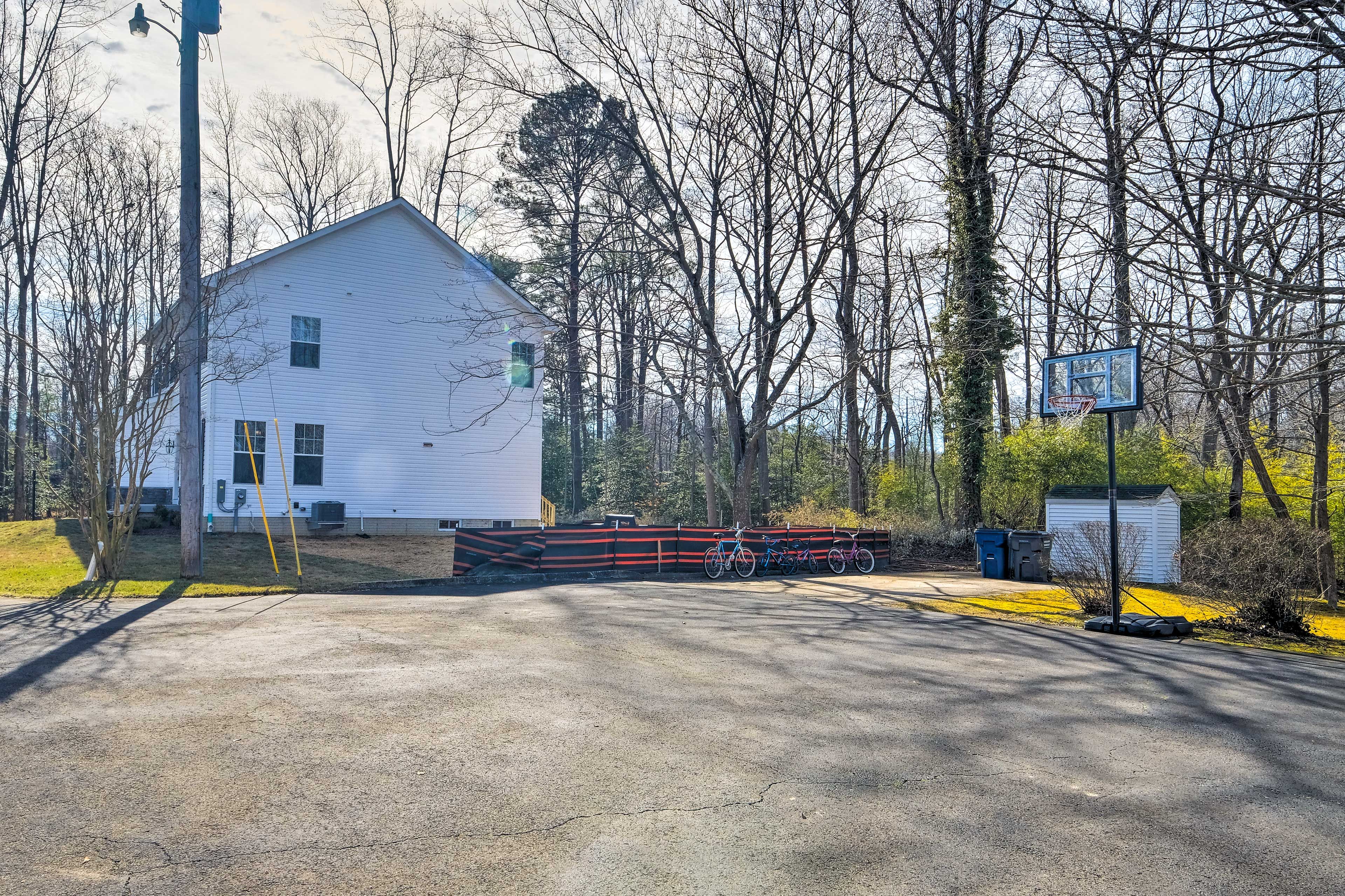 Home Exterior | Basketball Hoop | Children's Bicycles