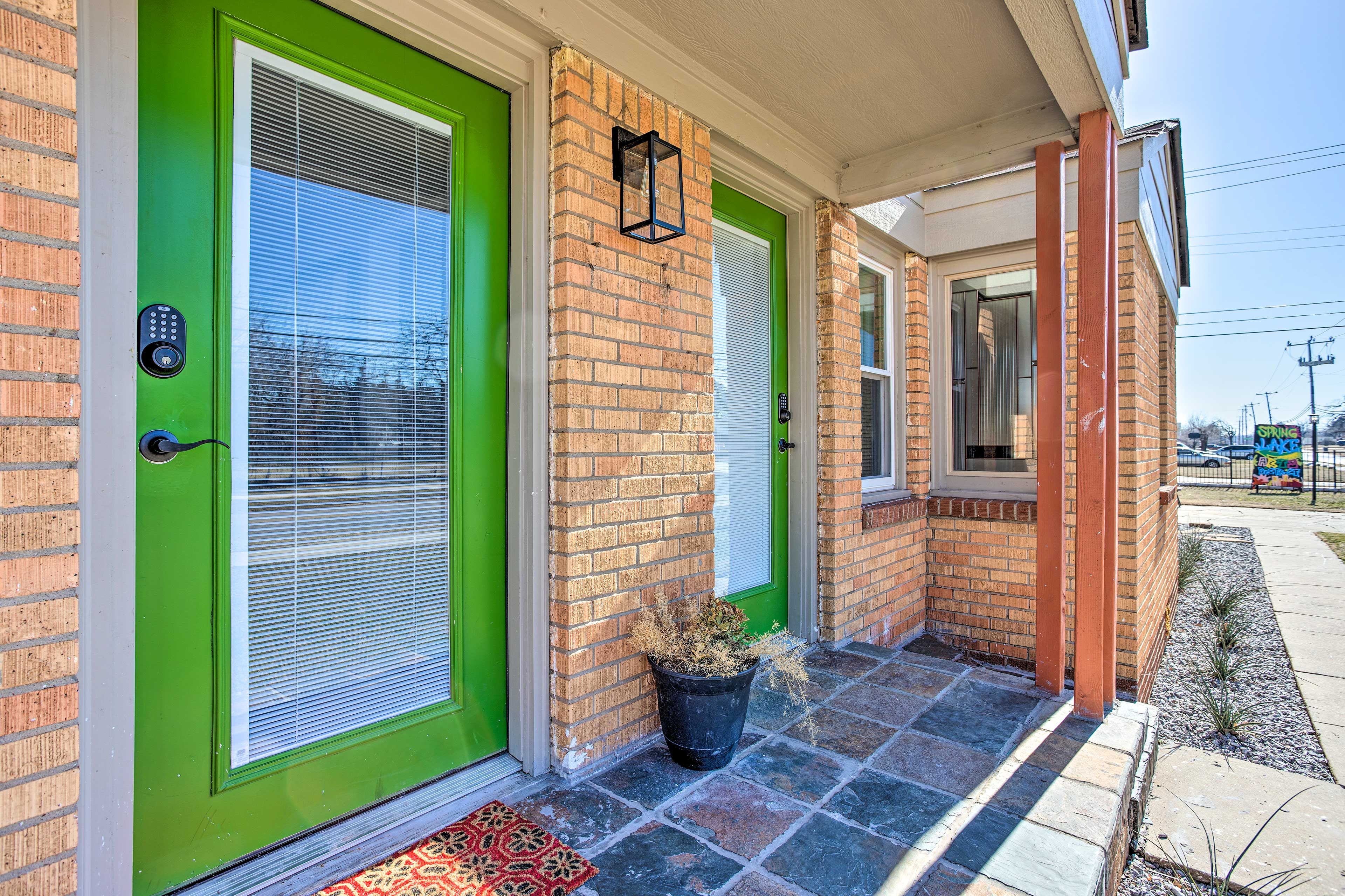 Entry | Additional Vacation Rental Available