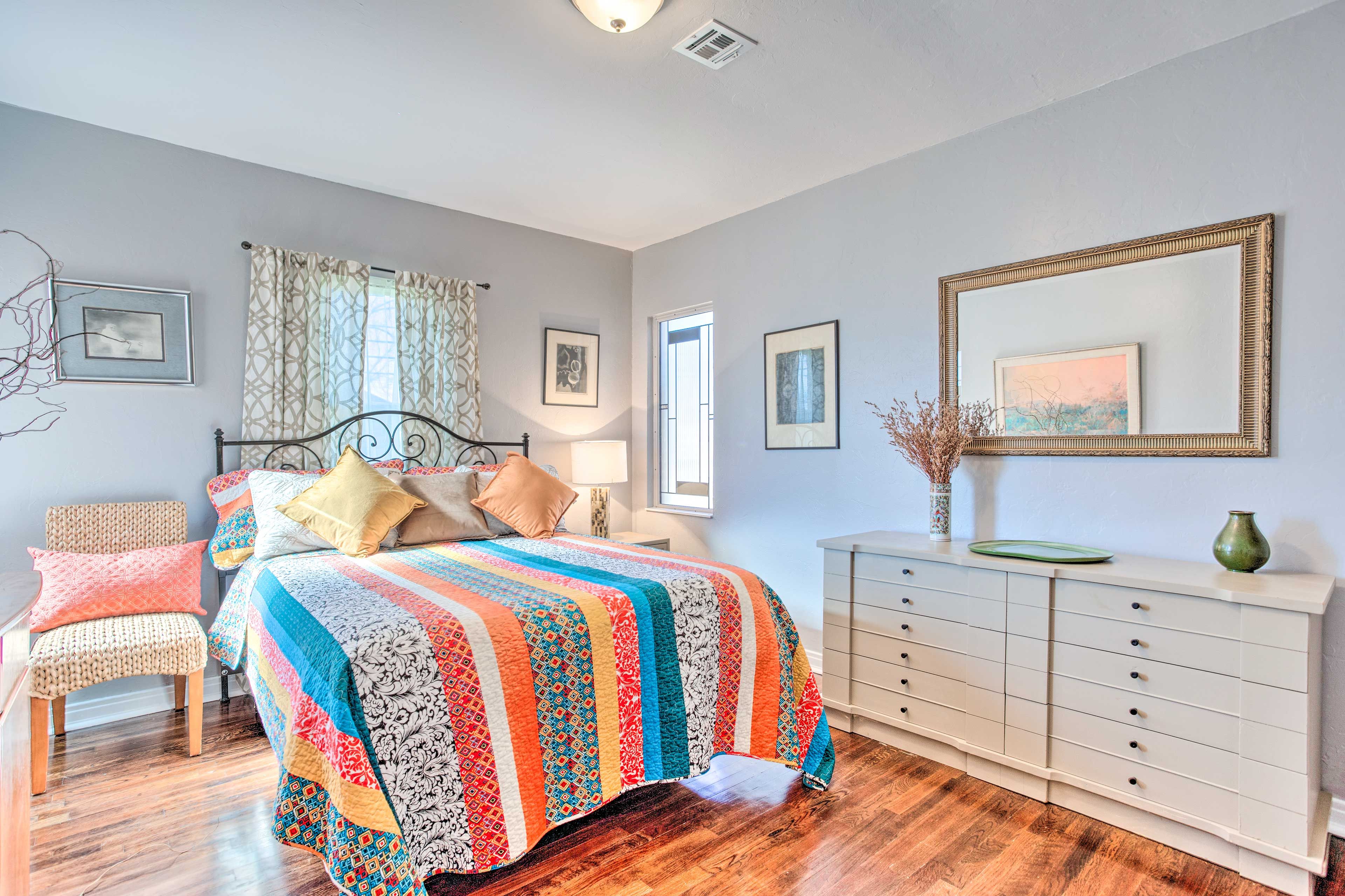 Bedroom 1 | Queen Bed | Linens Provided