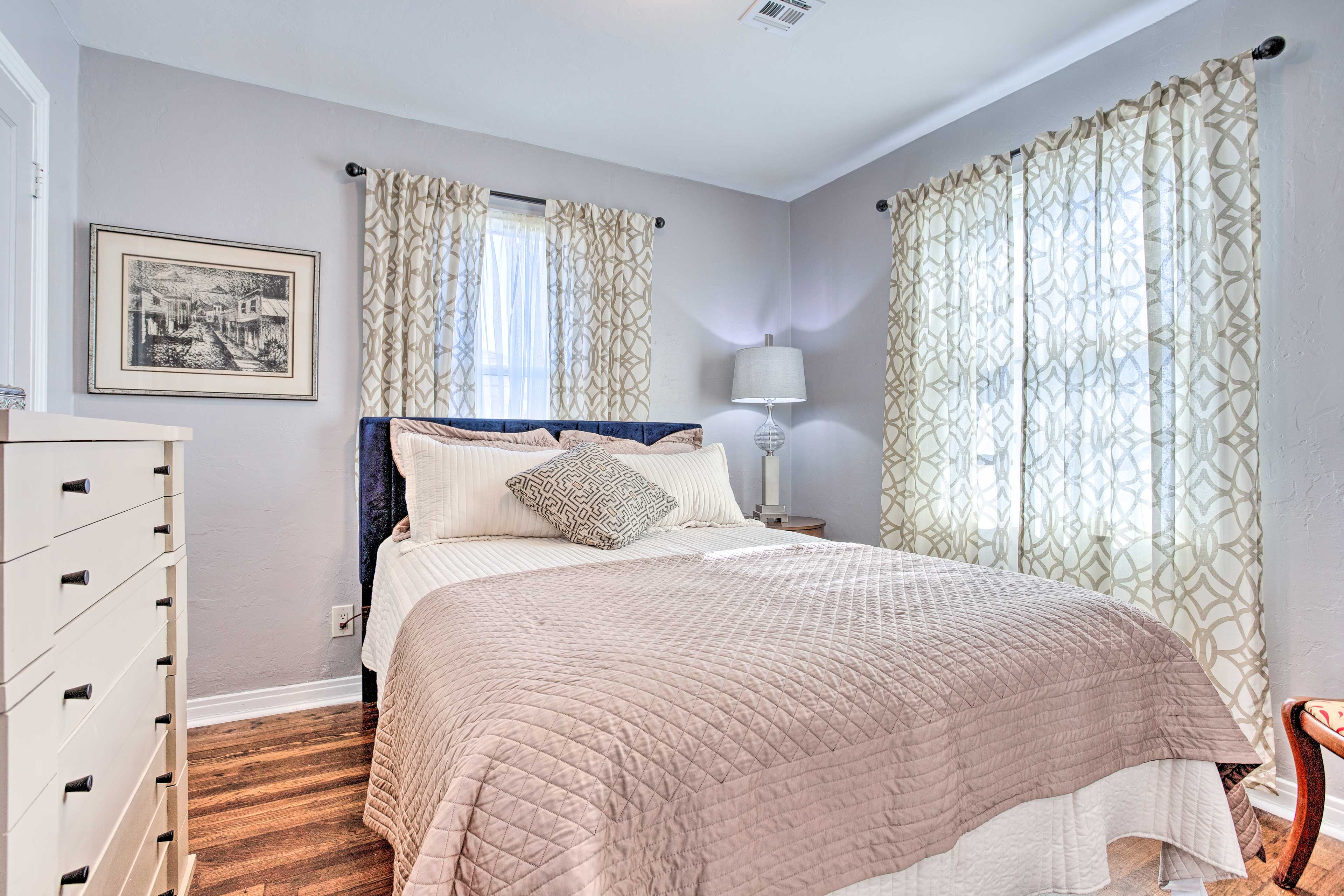 Bedroom 1 | Queen Bed | Linens Provided